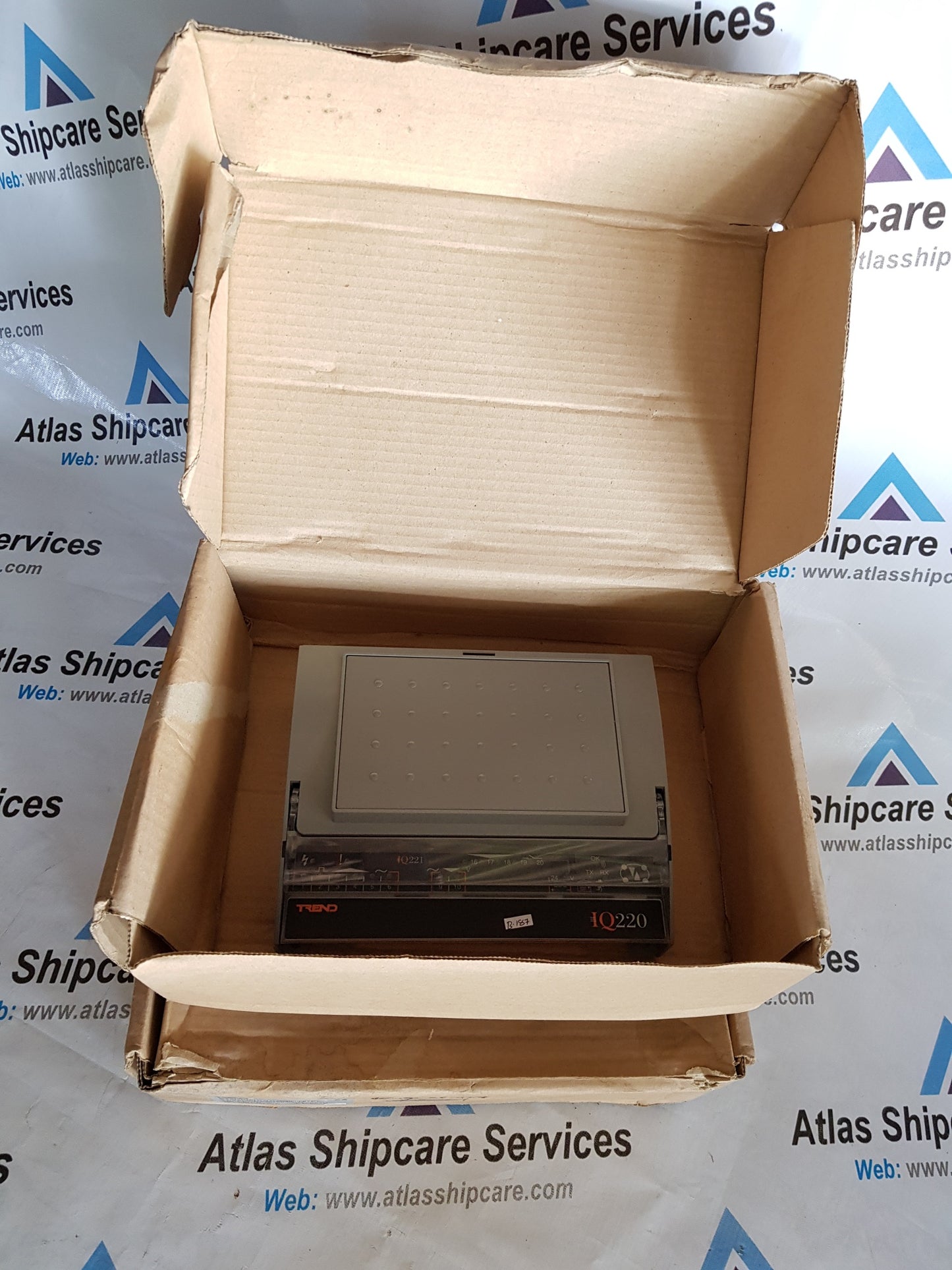 TREND IQ221/UNB/230V CONTROLLER IQ221-400008