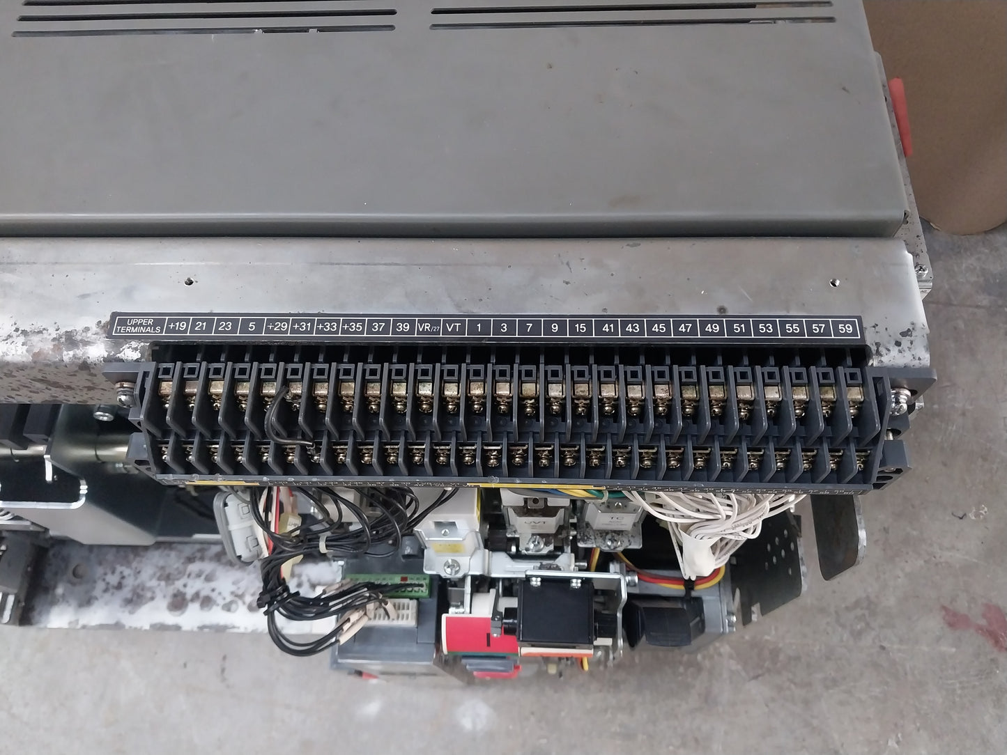 HYUNDAI UAN50C3C M1C1S168S AIR CIRCUIT BREAKER 3 POLE 5000A