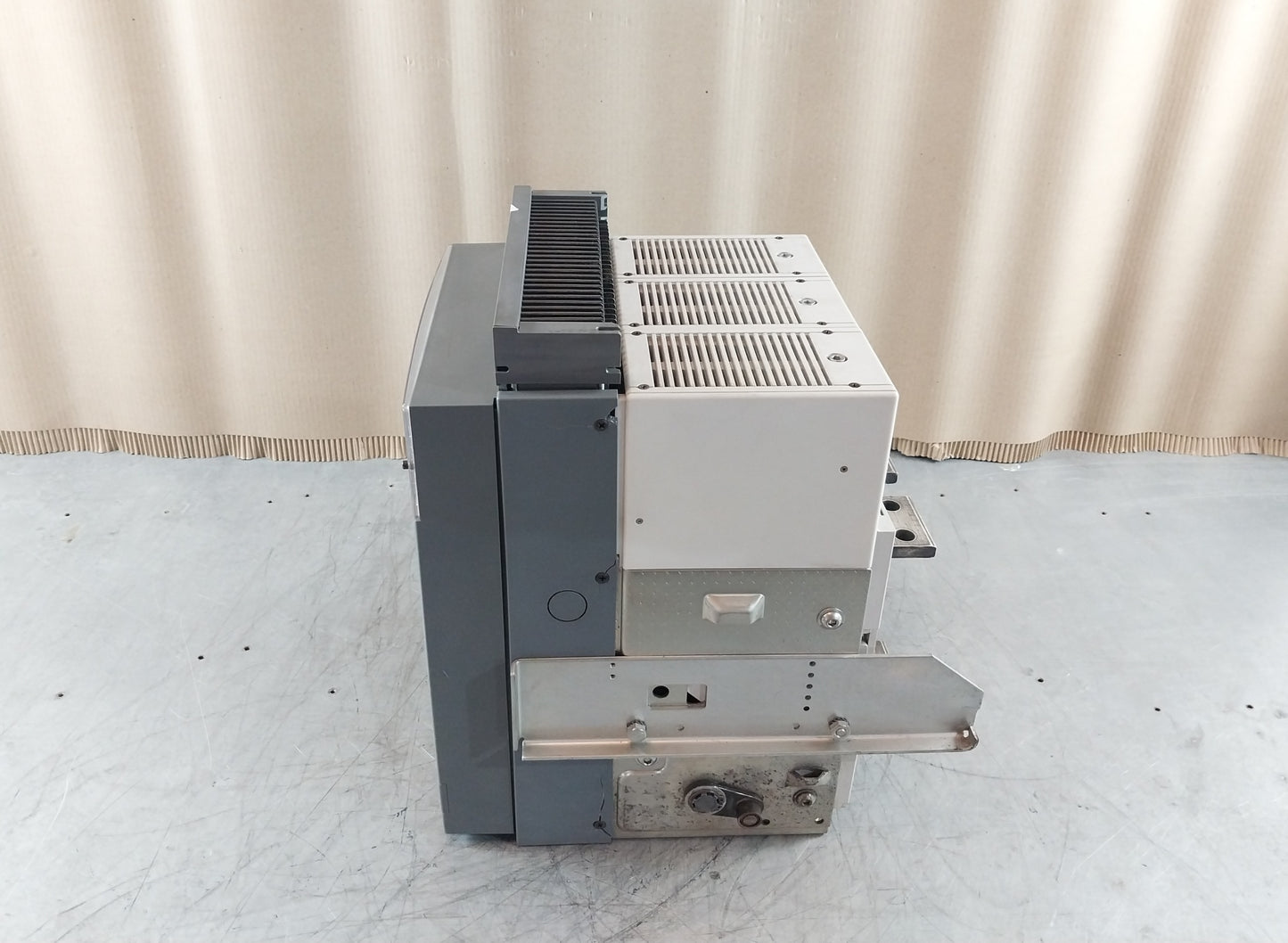 ABB SACE E1N 16 EMAX CIRCUIT BRAKER 1600A 690V SACE PR121/P