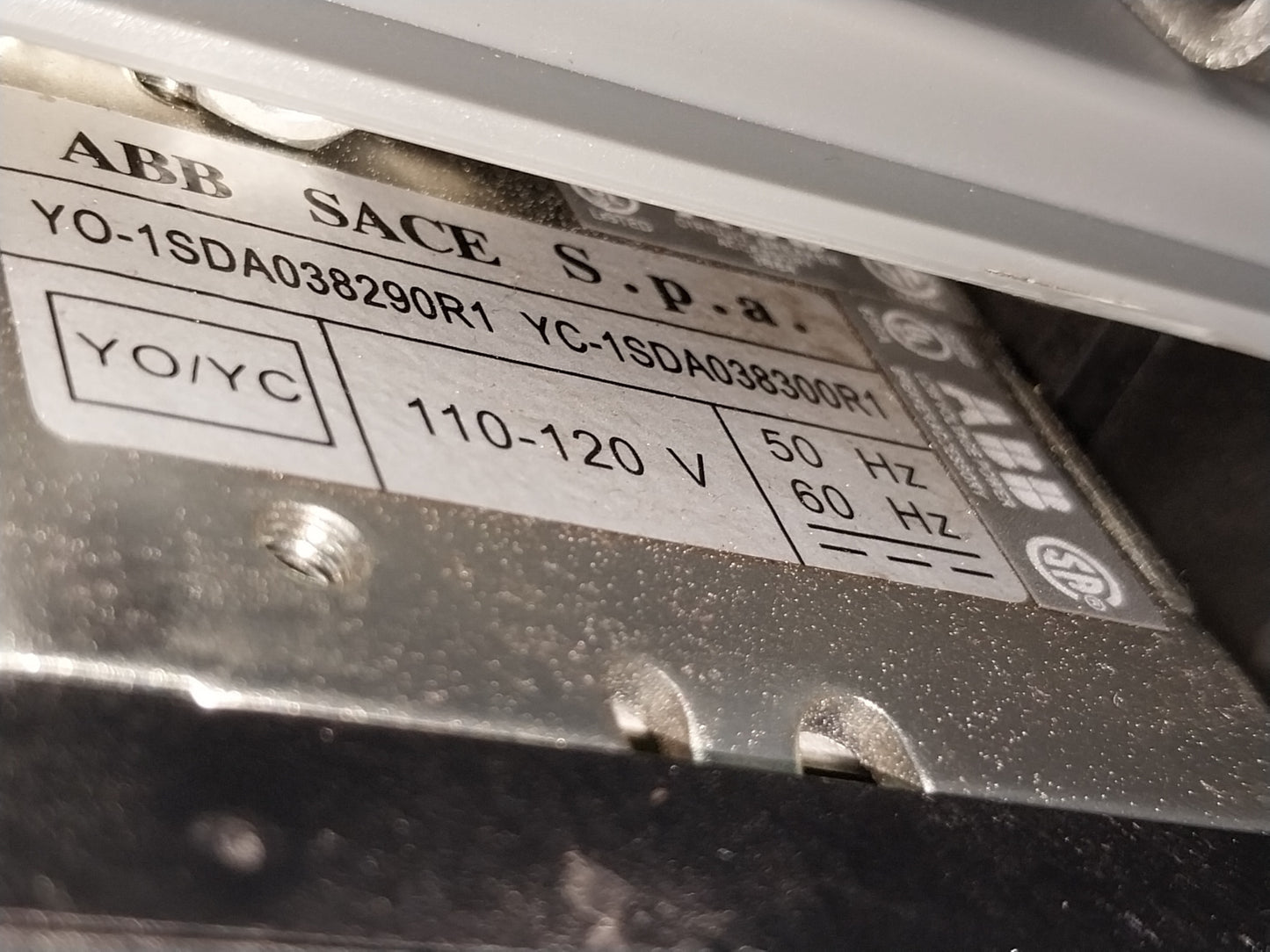 ABB SACE E2N 20 Emax CIRCUIT BREAKER 2000A SACE PR121/P
