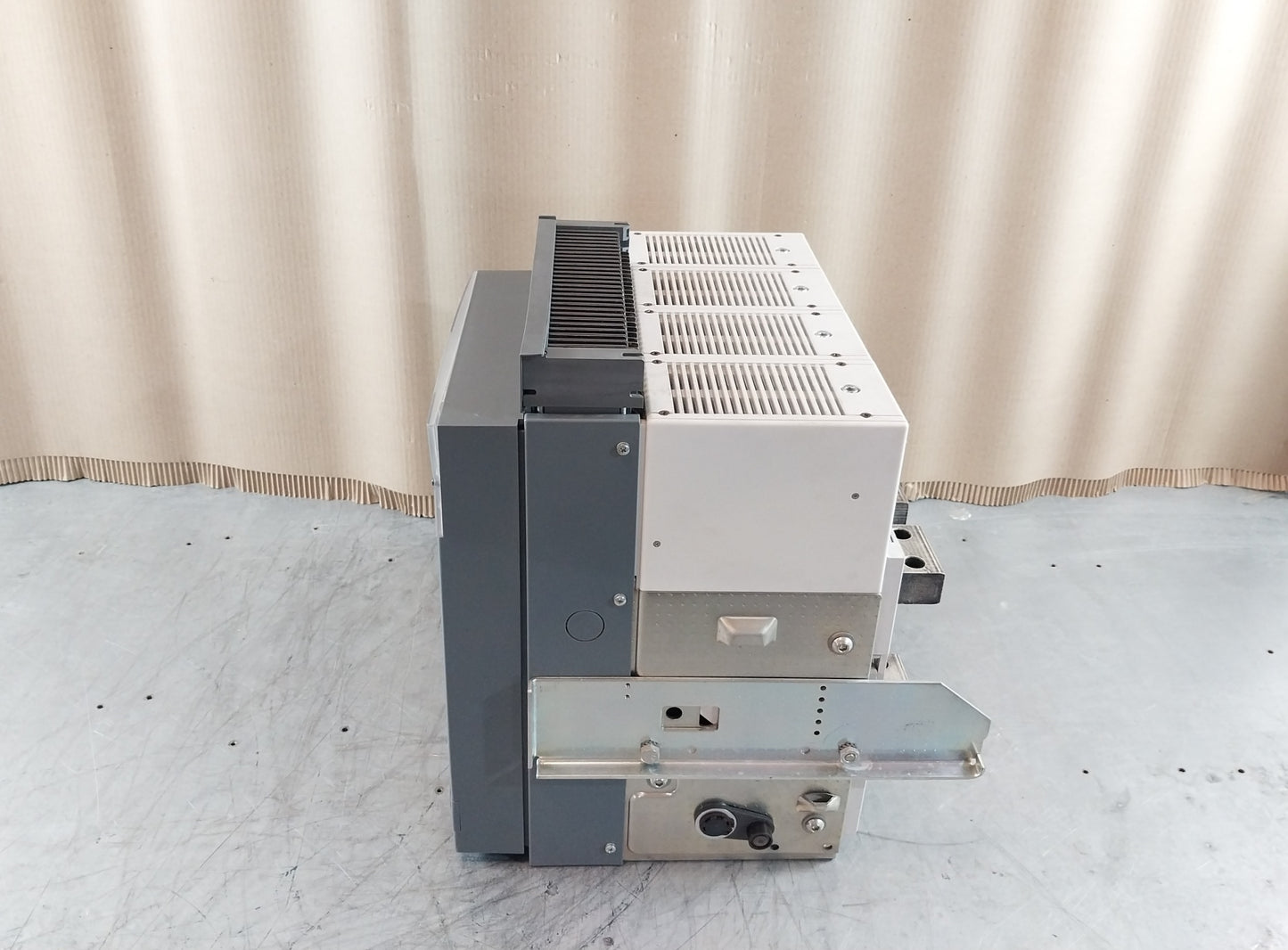 ABB SACE E2S20 AIR CIRCUIT BREAKER 2000A 690V SACE PR121/P
