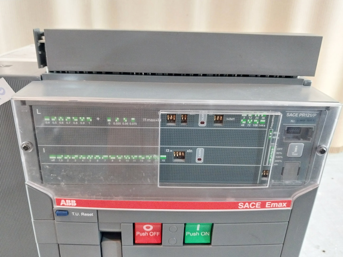 ABB SACE E2S20 AIR CIRCUIT BREAKER 2000A 690V SACE PR121/P