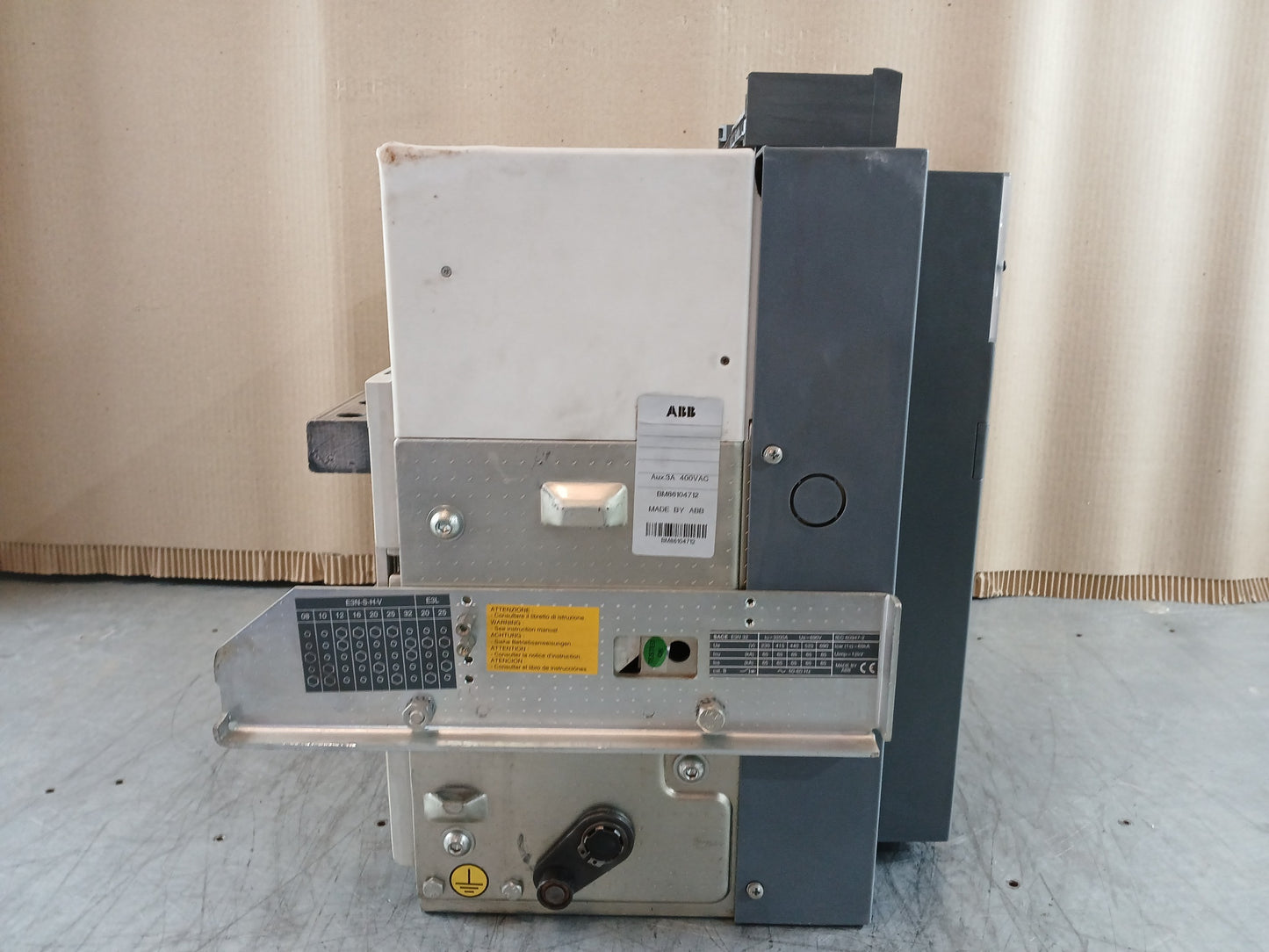 ABB SACE Emax SACE PR122/P-LSIG LOW-VOLTAGE AIR CIRCUIT BREAKER 3200A 690V