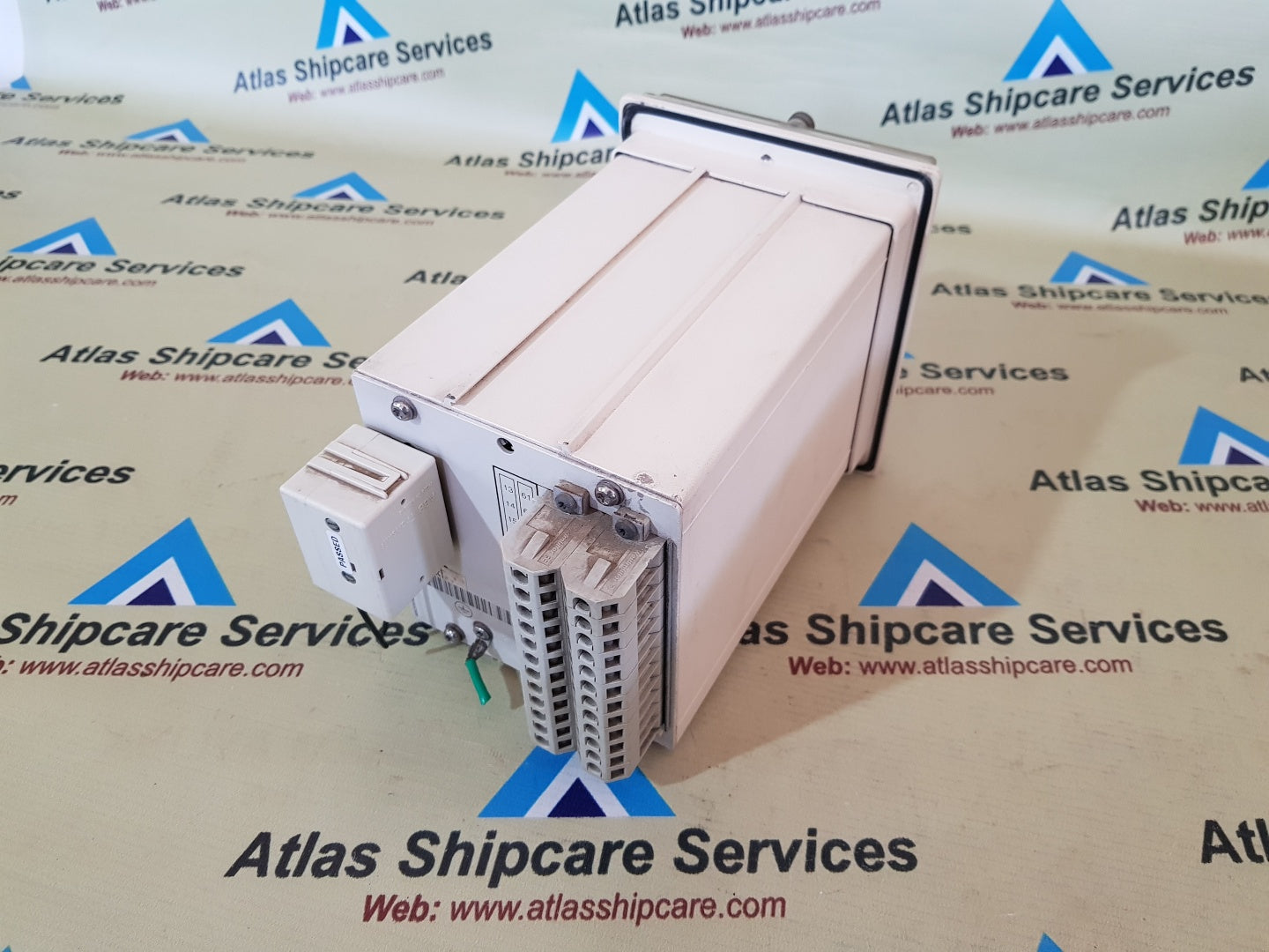 ABB SPAU 130 C THREE-PHASE OVERVOLTAGE AND UNDERVOLTAGE RELAY