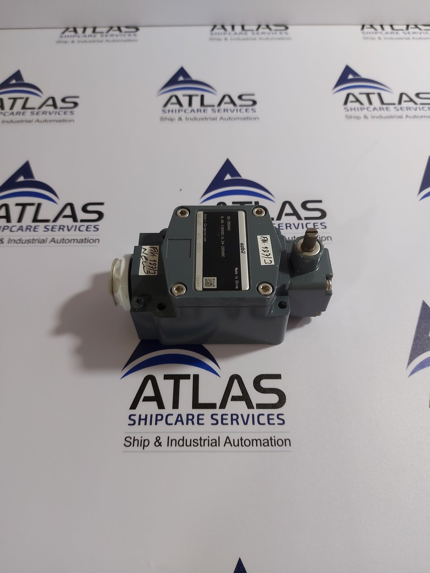 AZBIL VCL-5001 LIMIT SWITCH 5A-250VAC