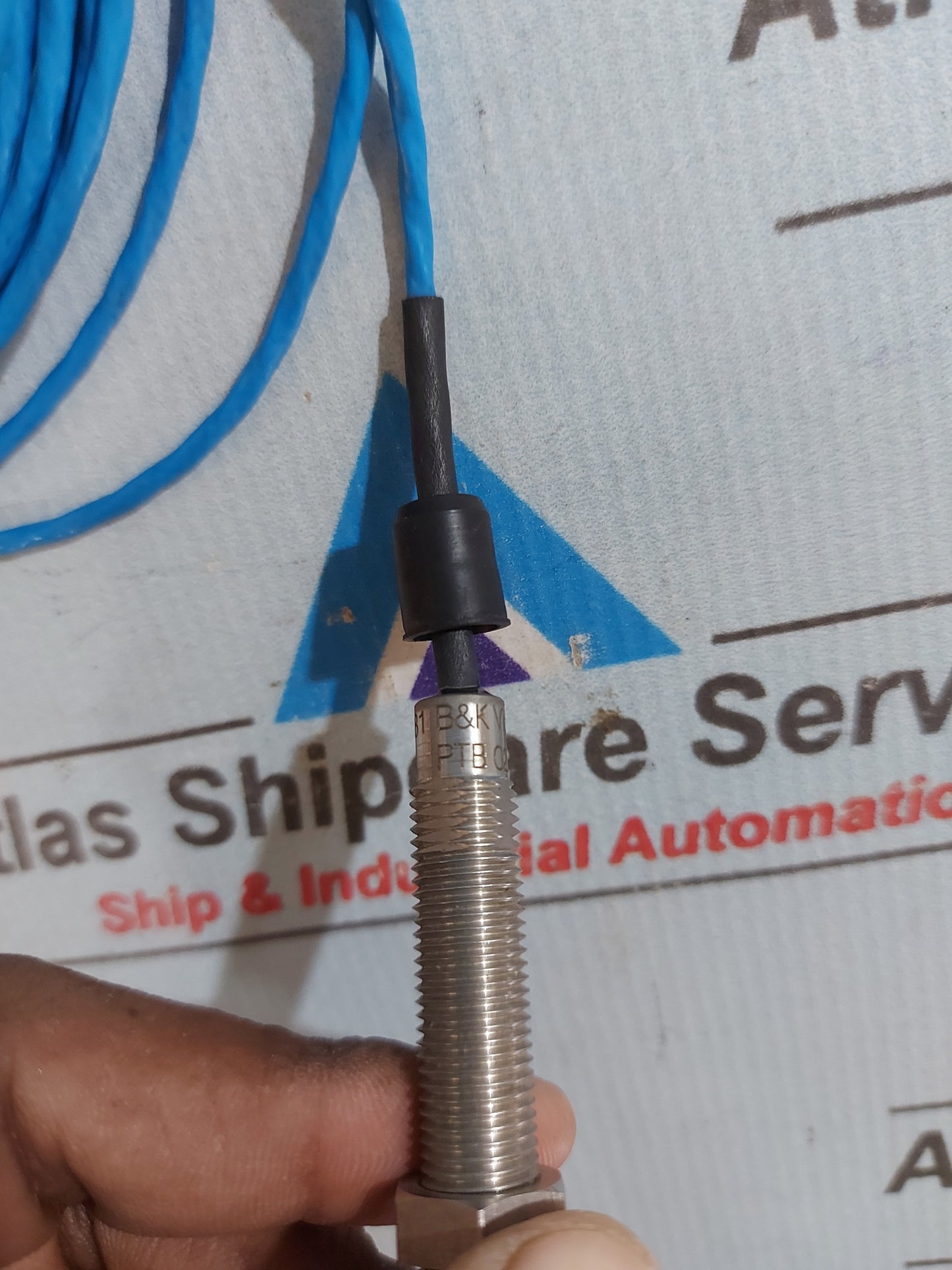 B&K VIBRO INA-081/4/070/50/0/205 INTEGRATED DISPLACEMENT SENSOR