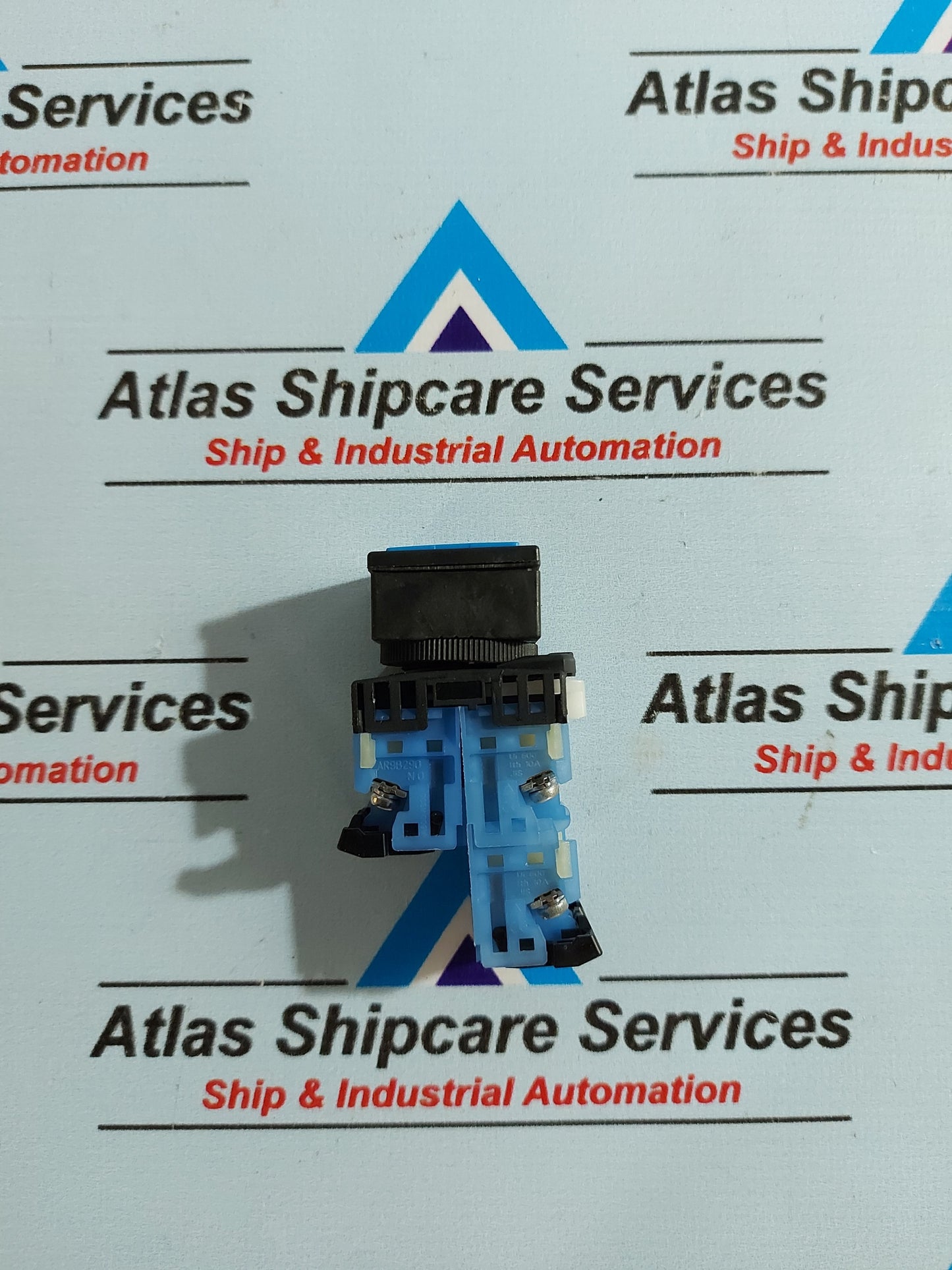 FUJI ELECTRIC AG28F0S SQUARE COMMAND PUSH BUTTON SWITCH