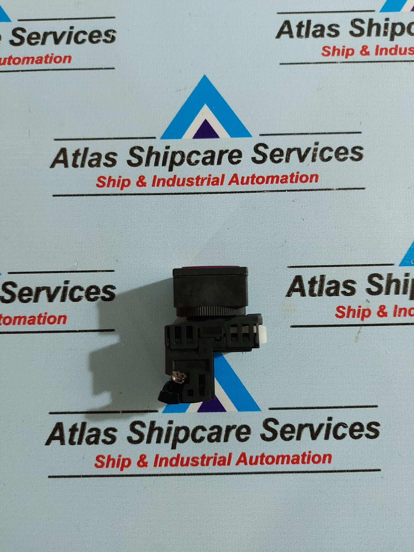 FUJI ELECTRIC DG28F3M E4 SQUARE COMMAND PUSH BUTTON SWITCH