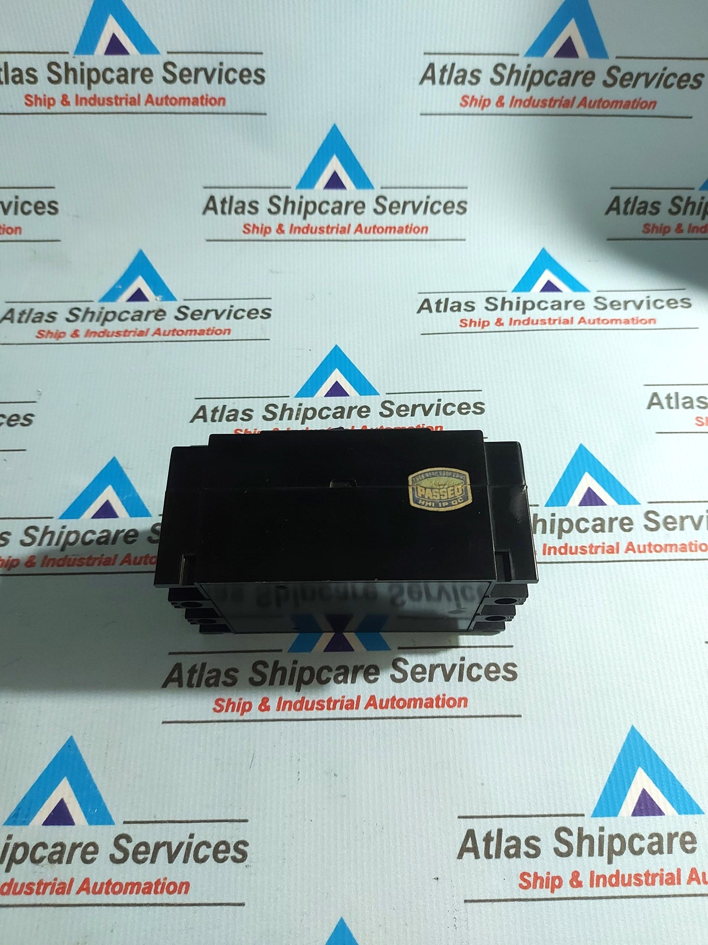 HYUNDAI HBS-33 3P MOLDED CASE CIRCUIT BREAKER 10A 660V
