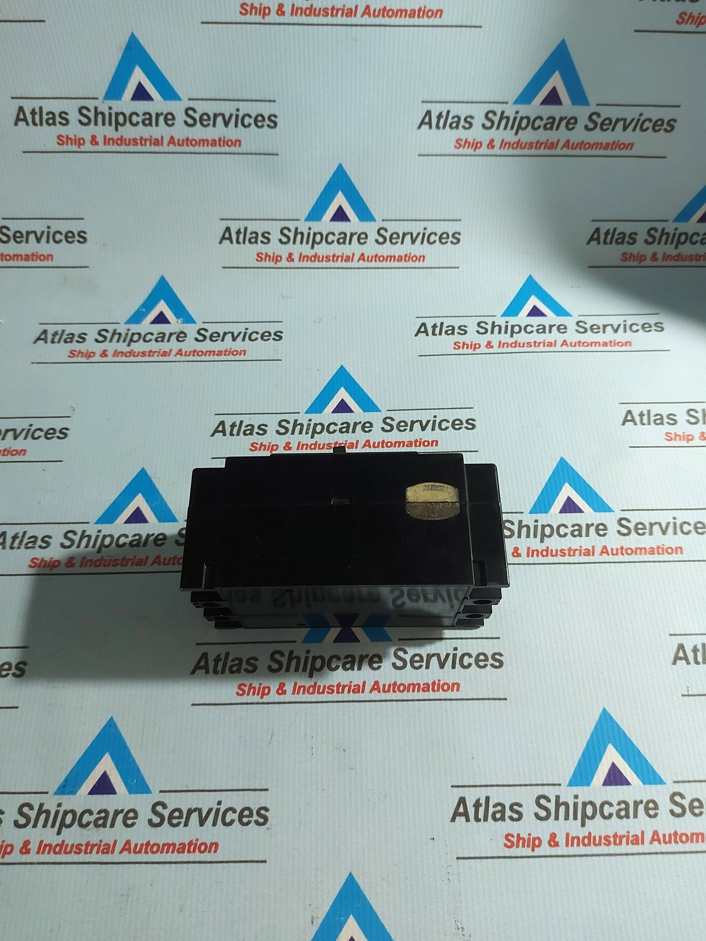 HYUNDAI HBS-33 3P MOLDED CASE CIRCUIT BREAKER 30A 660V