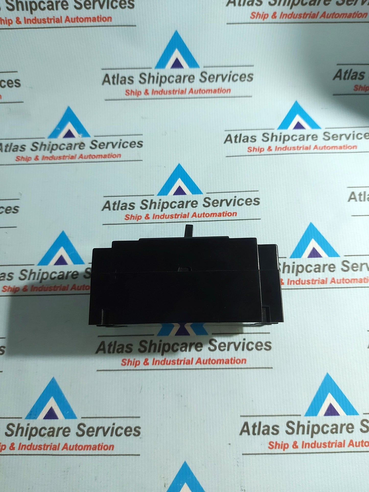 HYUNDAI HBS-33 3P MOLDED CASE CIRCUIT BREAKER 30A 660V
