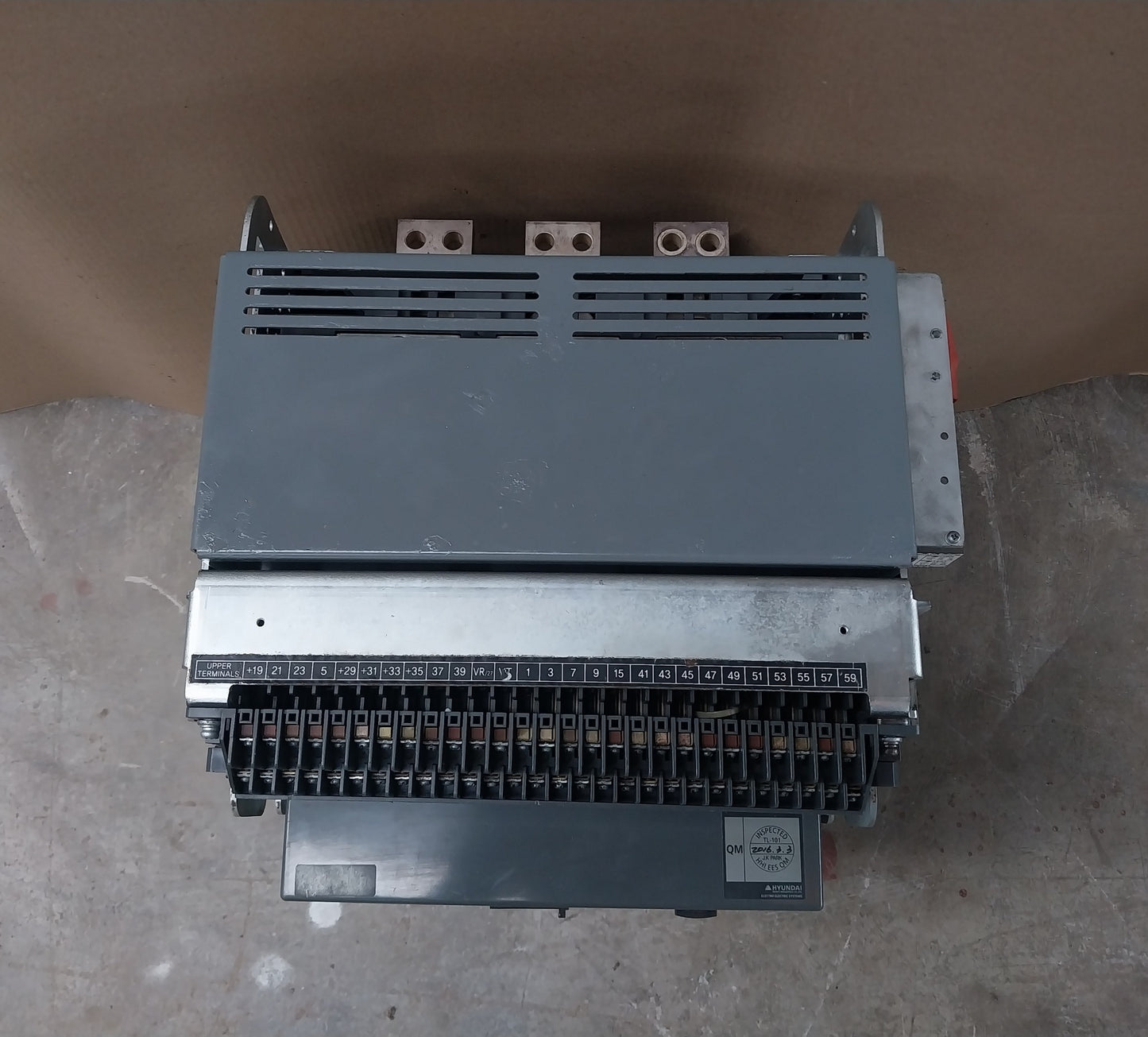 HYUNDAI UAN16A3B M1C1S168T AIR CIRCUIT BREAKER 3 POLE 1600A