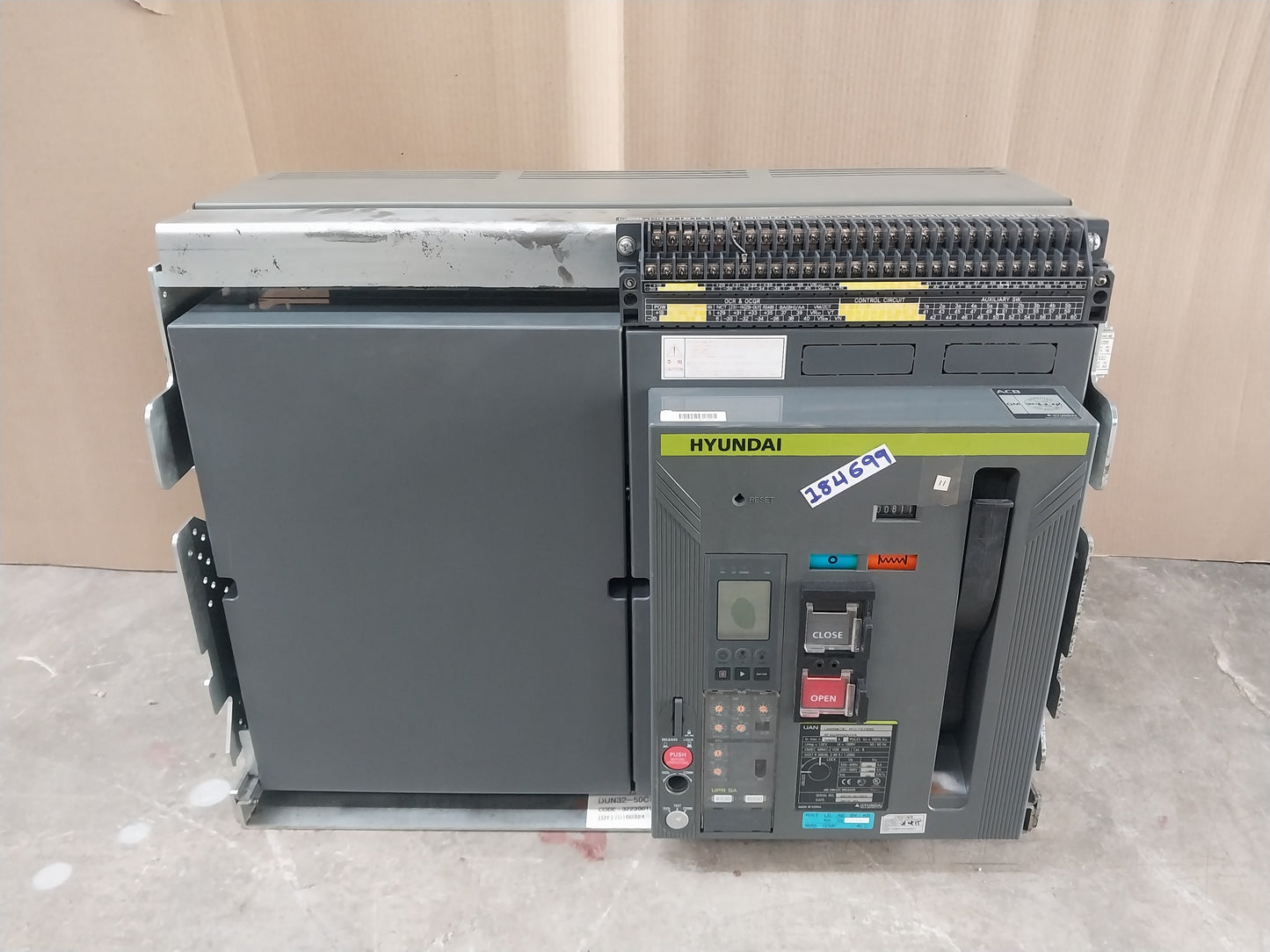 HYUNDAI UAN50C3C M1C1S168S AIR CIRCUIT BREAKER 3 POLE 5000A