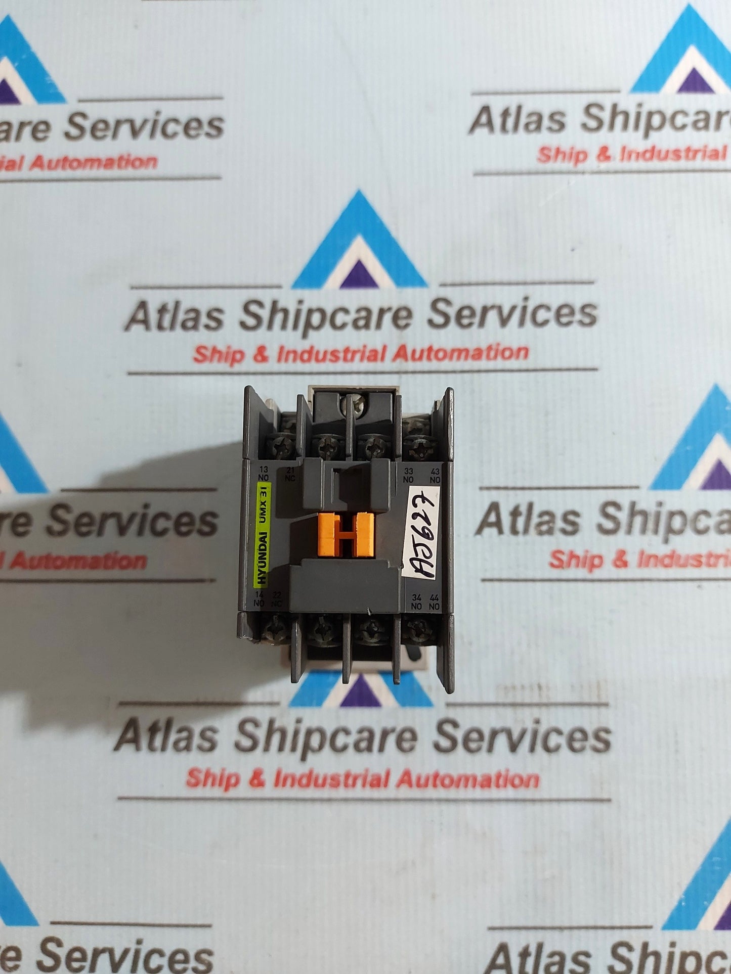 HYUNDAI UMX 31 CONTACTOR RELAY 20A 120V 60Hz