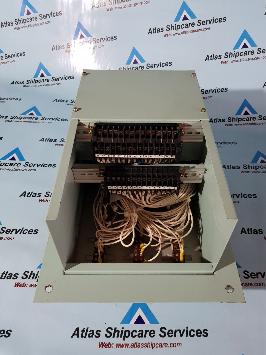 Hyun Jin Outdoor Navigation Light Control Panel
