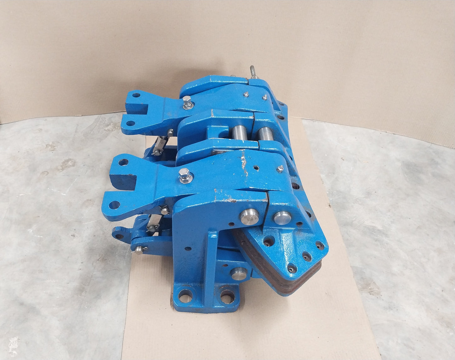 JOHNSON 60HHA-10MFRV-550321-01 CALIPER BRAKE
