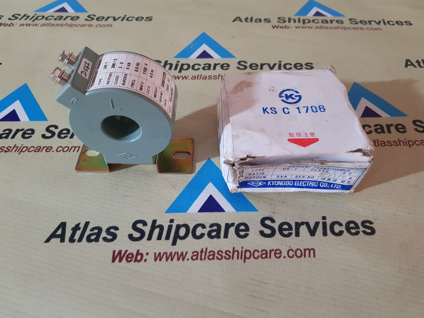 KYONGBO UR-1 CURRENT TRANSFORMER 200/5