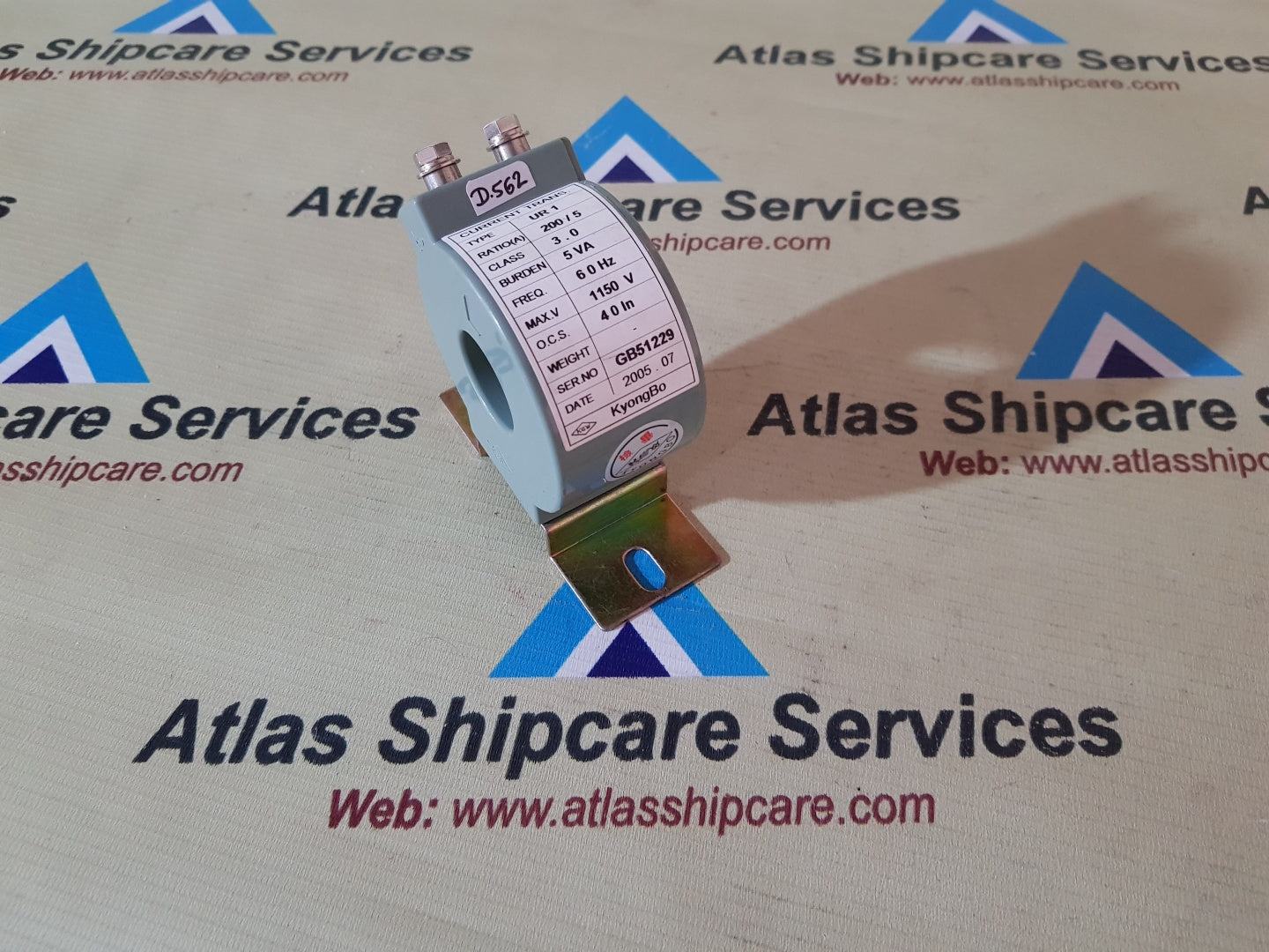 KYONGBO UR-1 CURRENT TRANSFORMER 200/5