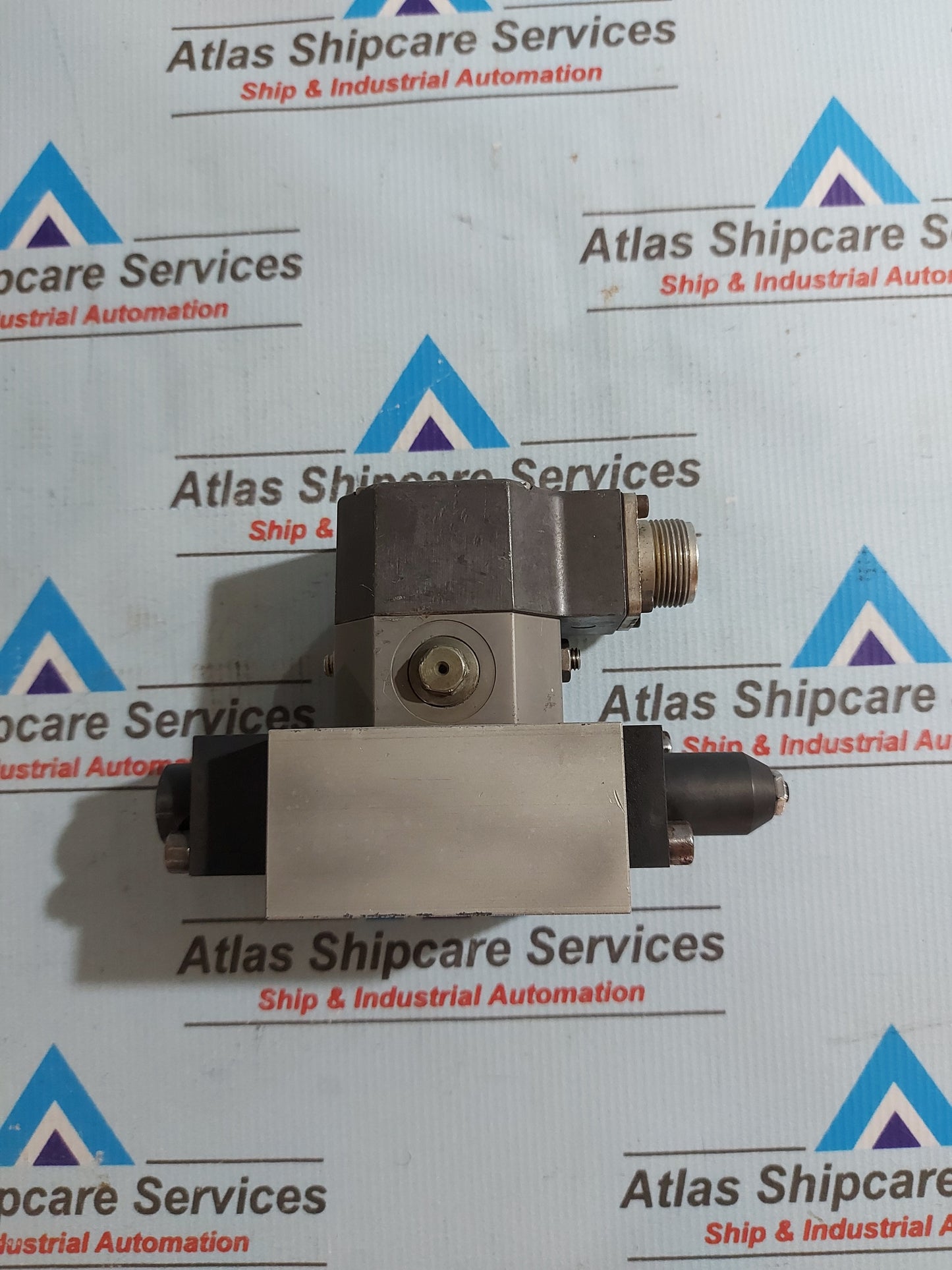 MANNESMANN REXROTH 4SW2EB10-45/20B2ET40Z8AM SERVO DIRECTIONAL VALVE
