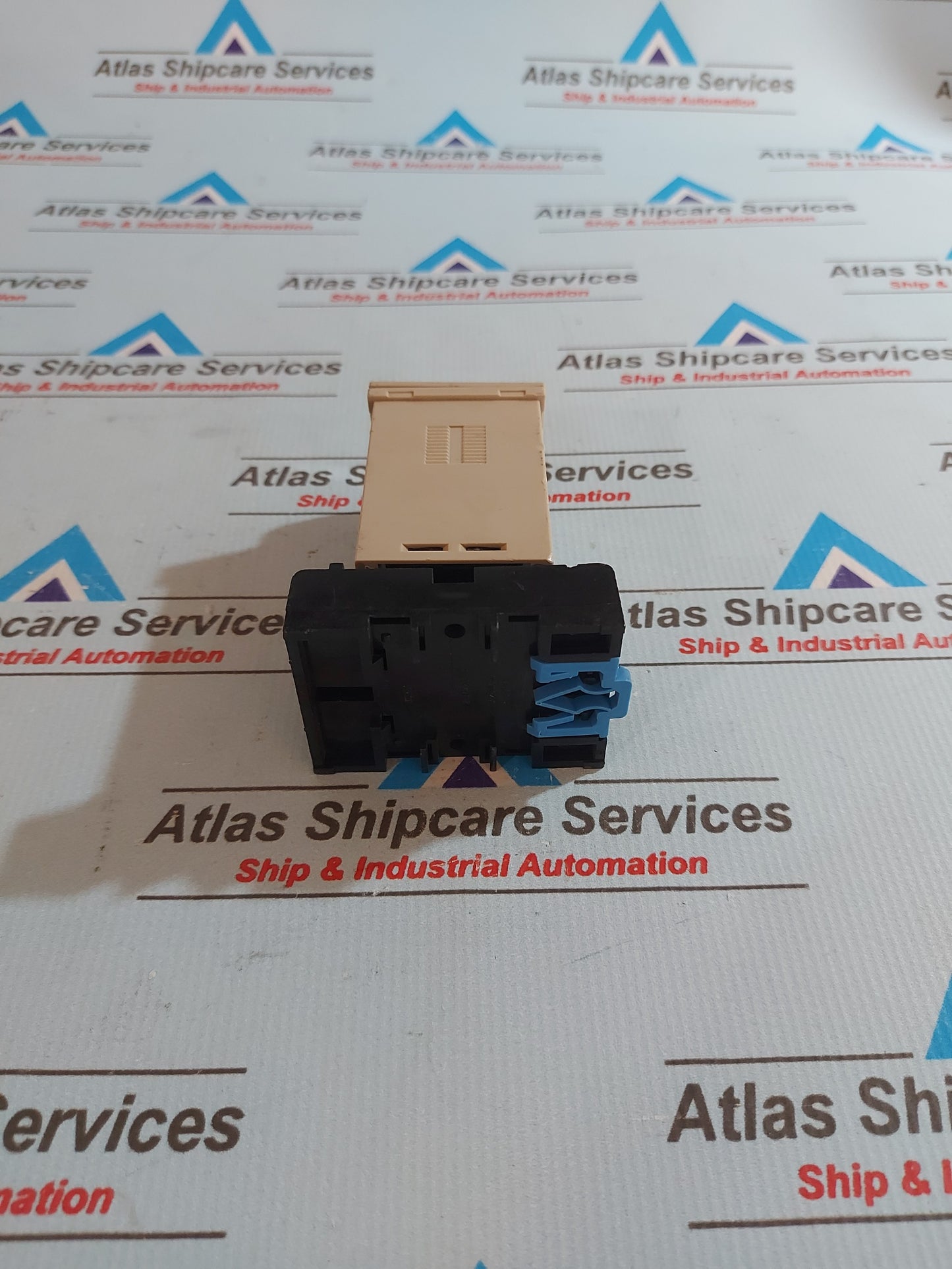 OMRON H3BA-8 TIMER RELAY 0.5 Sec