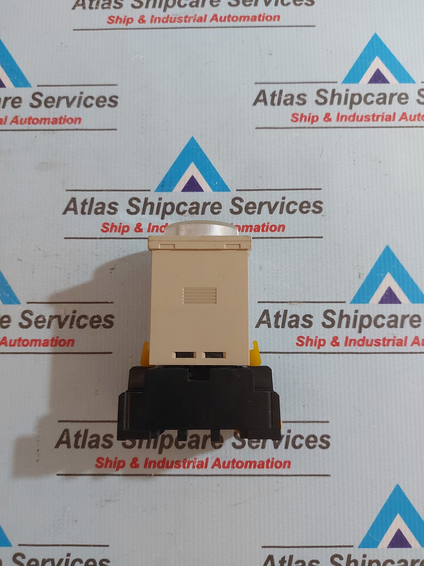 OMRON H3CR-A-315 TIMER RELAY 0-3 Sec