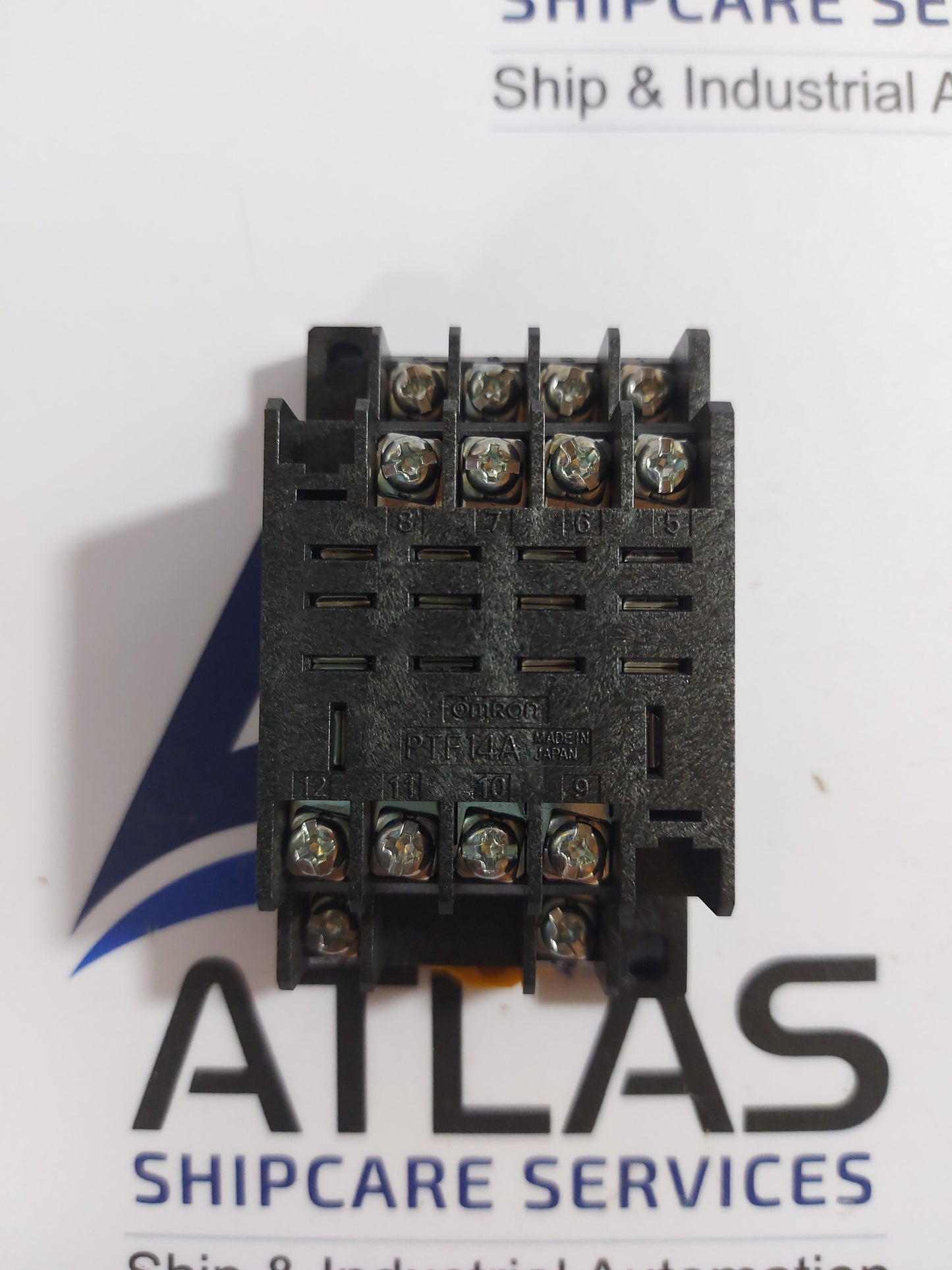 OMRON LY4-D PLUG IN RELAY WITH SOCKET