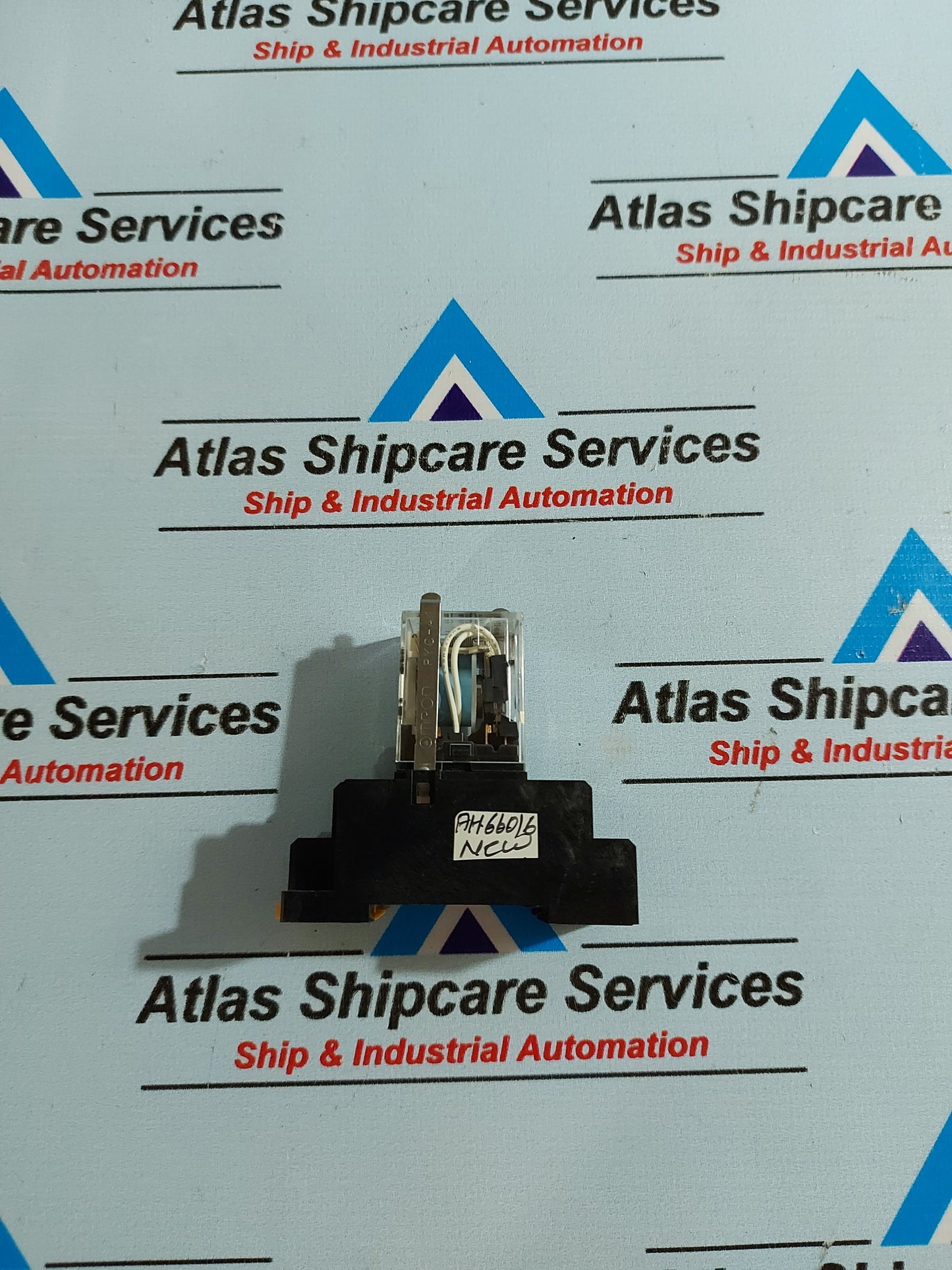 OMRON MY4N-D2 PLUG-IN POWER RELAY WITH SOCKET