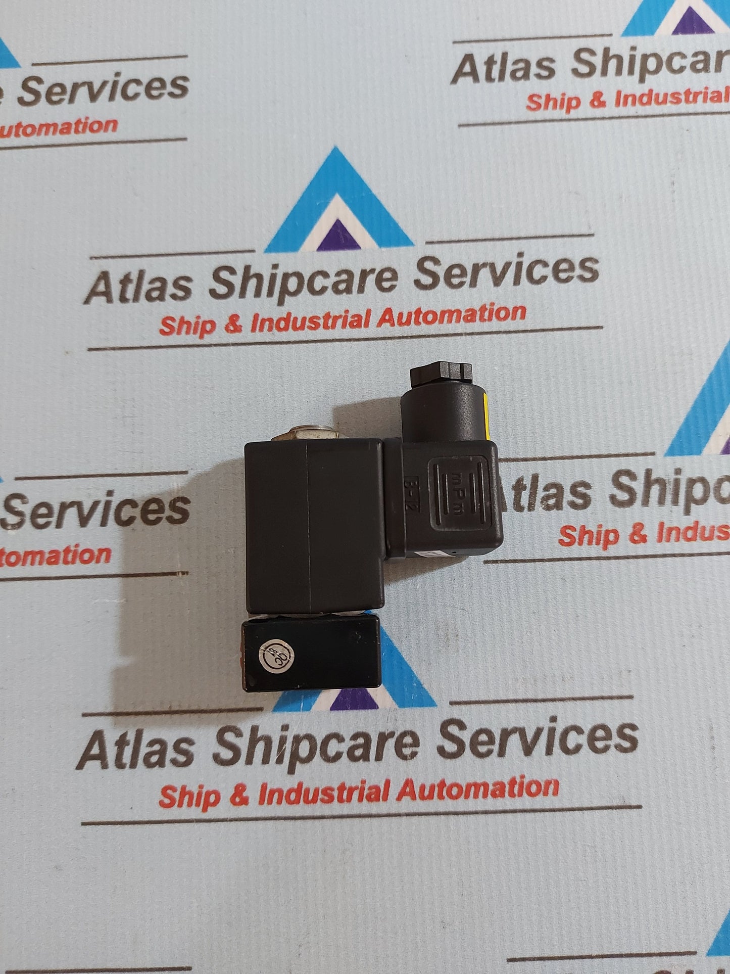 PARKER 3WNC ADC 2.4 8 BAR 03-01 THREE WAY SOLENOID VALVE