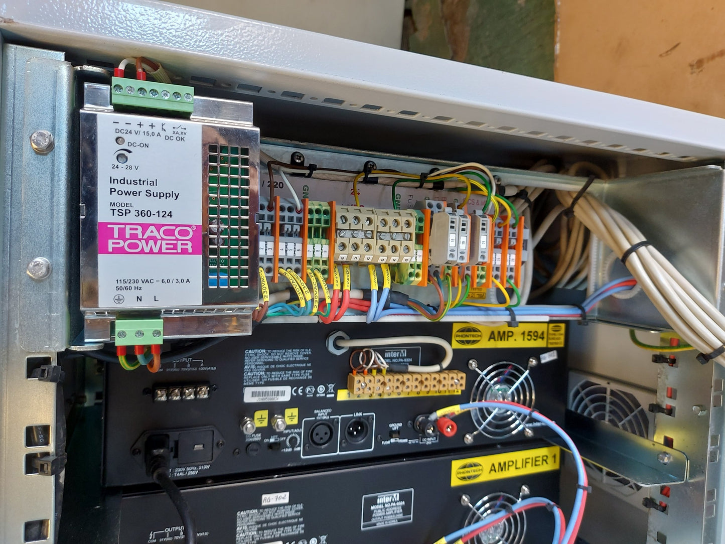 PHONTECH 6100 TELEPHONE EXCHANGE SYSTEM AG703