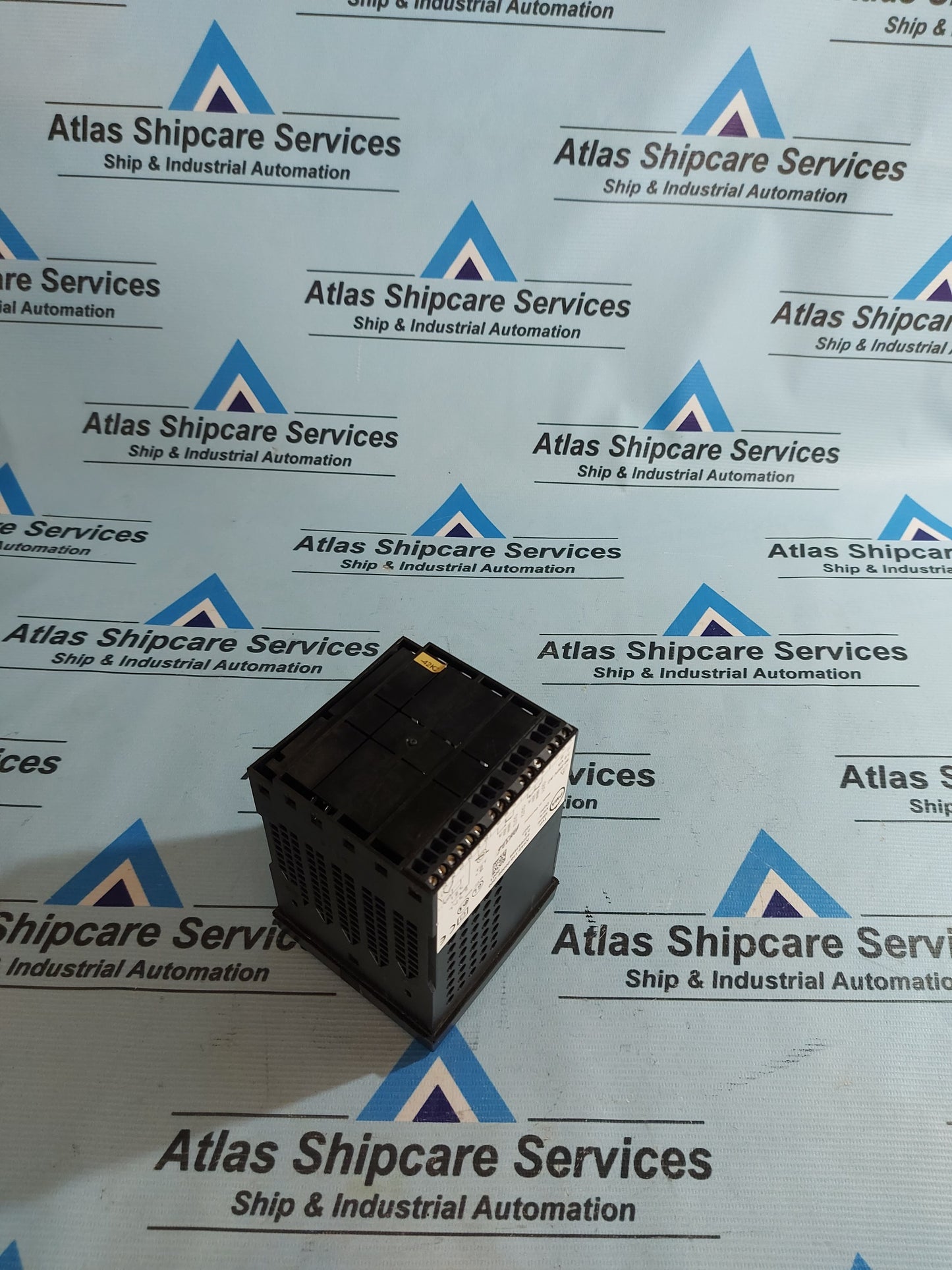 PMA KS 42-1 UNIVERSAL KS42-110-0000E-G00 TEMPERATURE CONTROLLER 90-250V AC