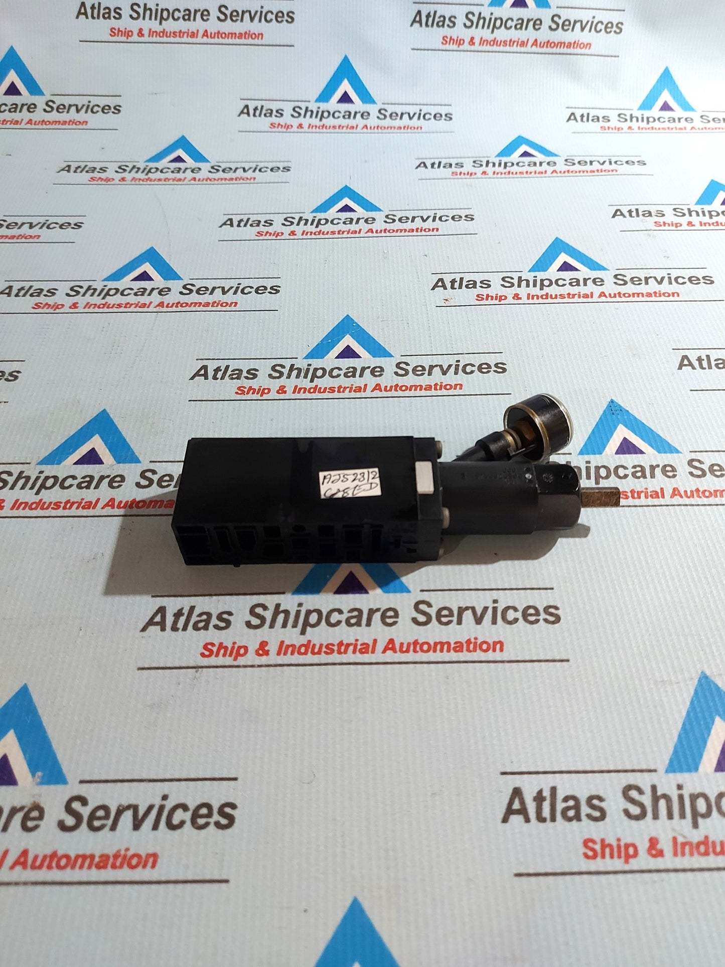REXROTH 5250020500 VALVE WITH PRESSURE GAUGE