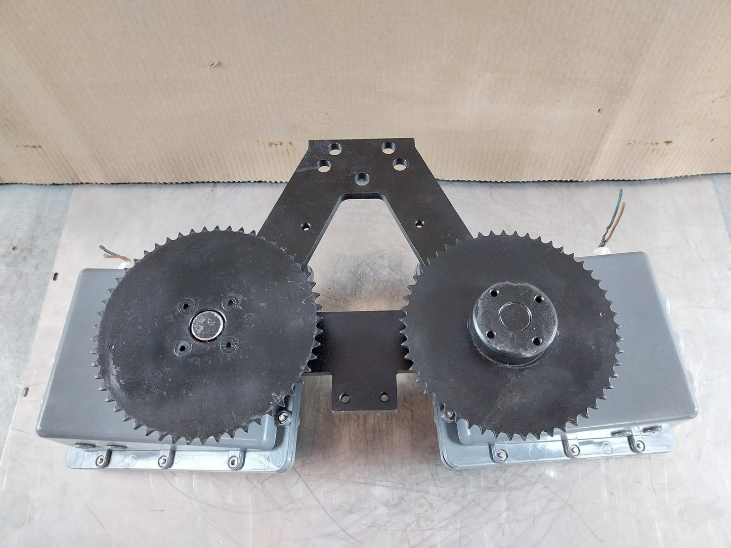 ROLLS-ROYCE FB40 5201-W16010002 STEERING GEAR EQUIPMENT UNIT 220/50Hz