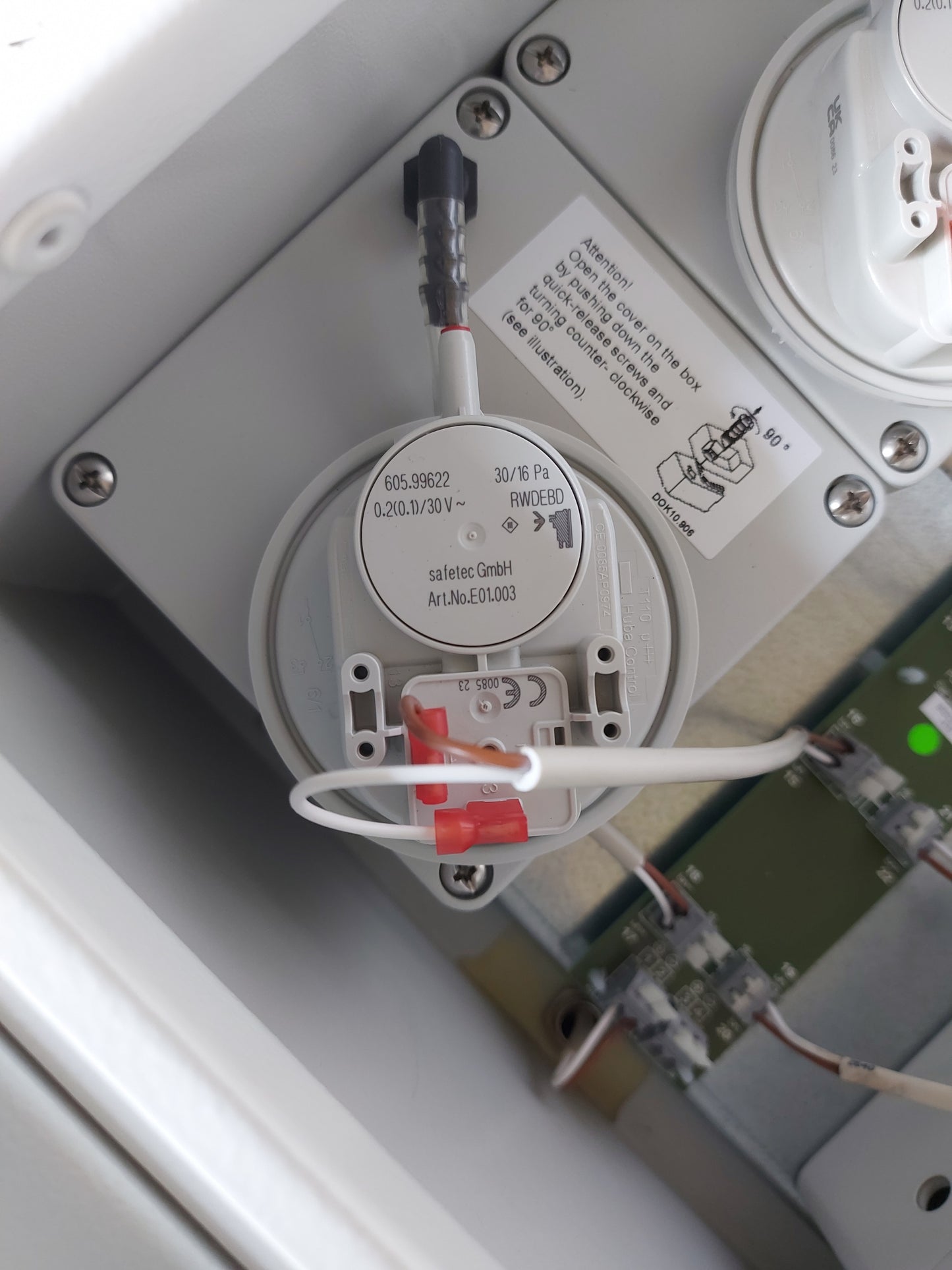 SAFETEC SDS-72 SMOKE DETECTION SYSTEM PANEL