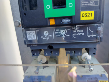 SCHNEIDER ELECTRIC COMPACT NSX250F TM 250 D CIRCUIT BREAKER 3 POLE 175/250A