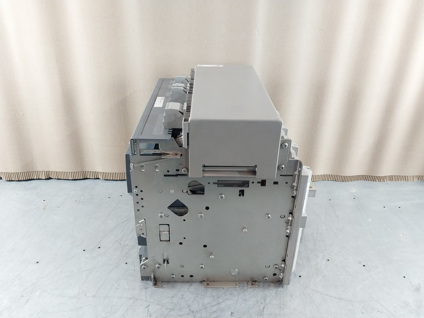 SCHNEIDER ELECTRIC EASYPACT MVS08N CIRCUIT BREAKER 800A 1000V 12kV