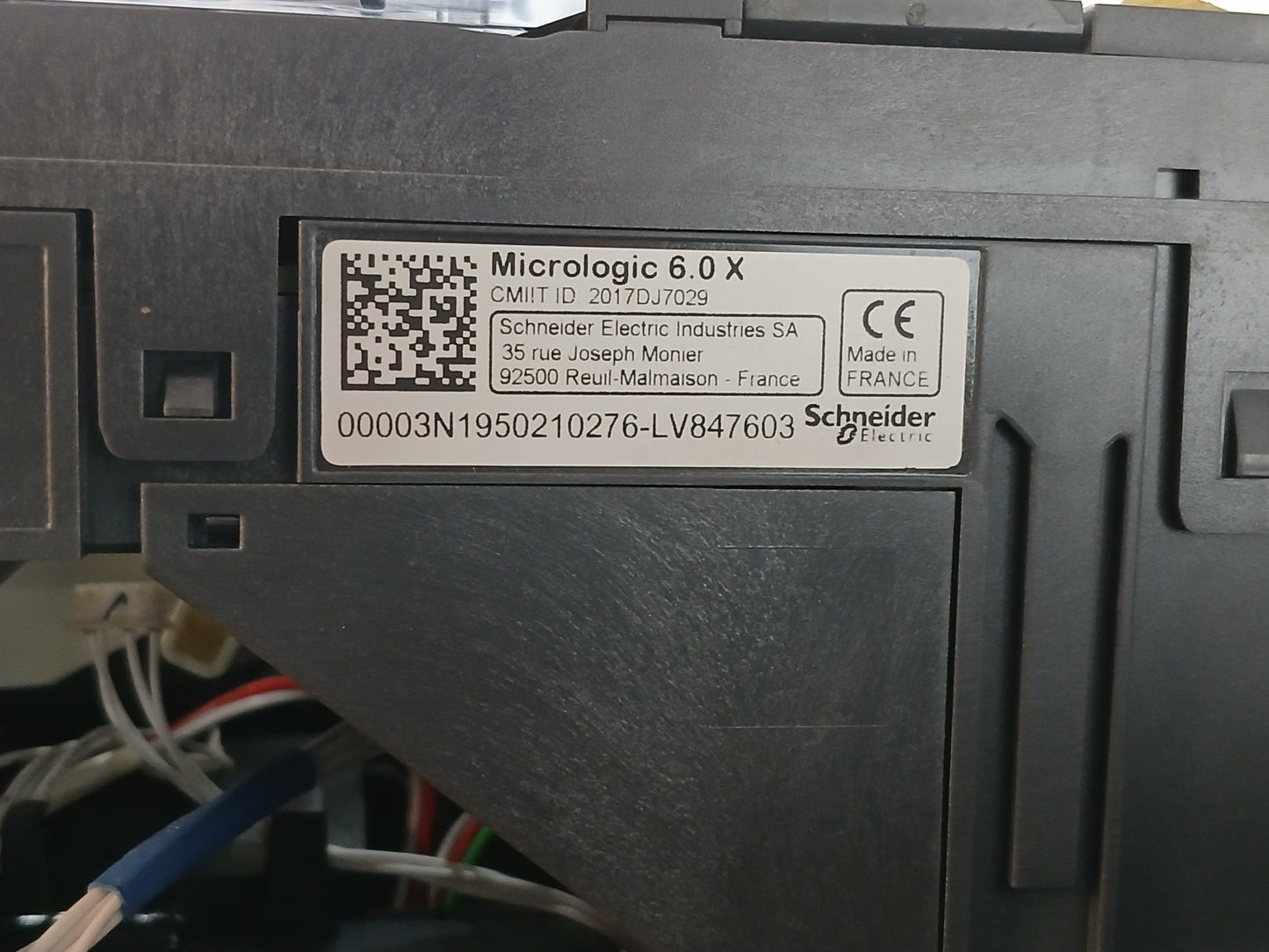 SCHNEIDER ELECTRIC MTZ2-40 H1 MASTERPACT CIRCUIT BREAKER 4000A 4 POLE