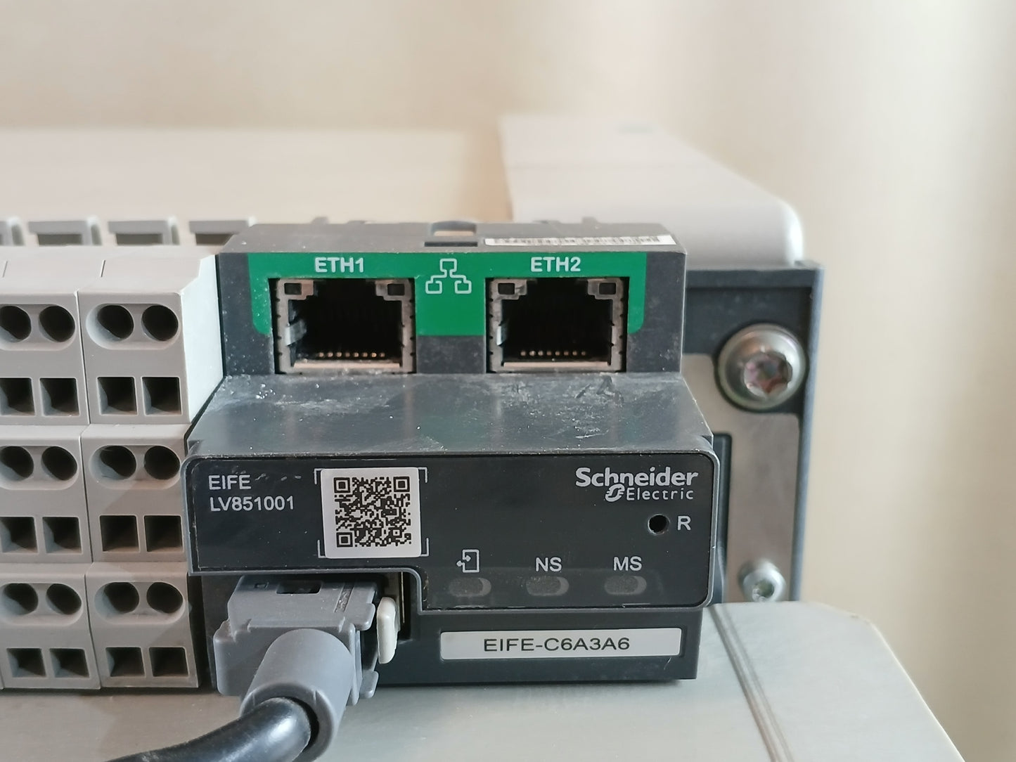 SCHNEIDER ELECTRIC MTZ2-40 H1 MASTERPACT CIRCUIT BREAKER 4000A 4 POLE