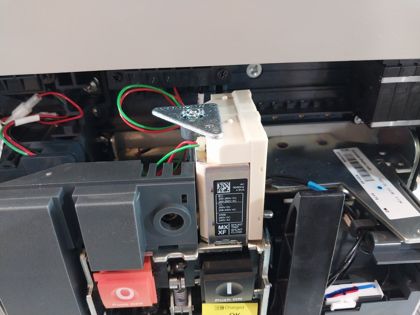 SCHNEIDER ELECTRIC NW08 H1 MASTERPACT CIRCUIT BREAKER 800A 3 POLE