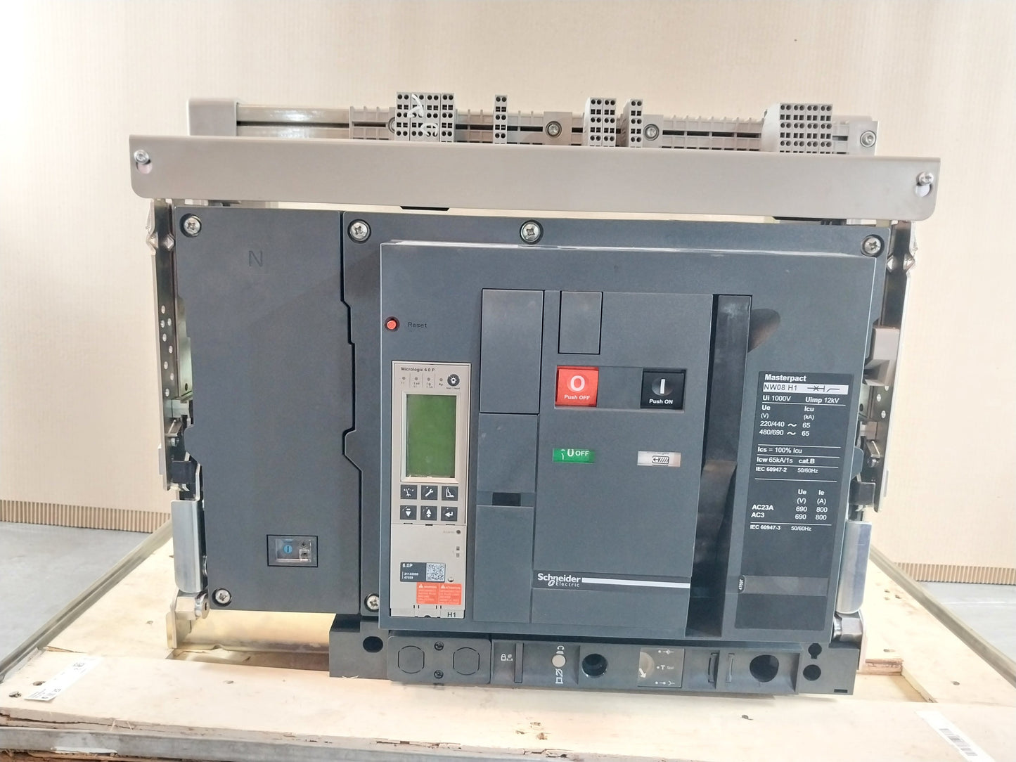 SCHNEIDER ELECTRIC NW08 H1 MASTERPACT CIRCUIT BREAKER 800A 4 POLE