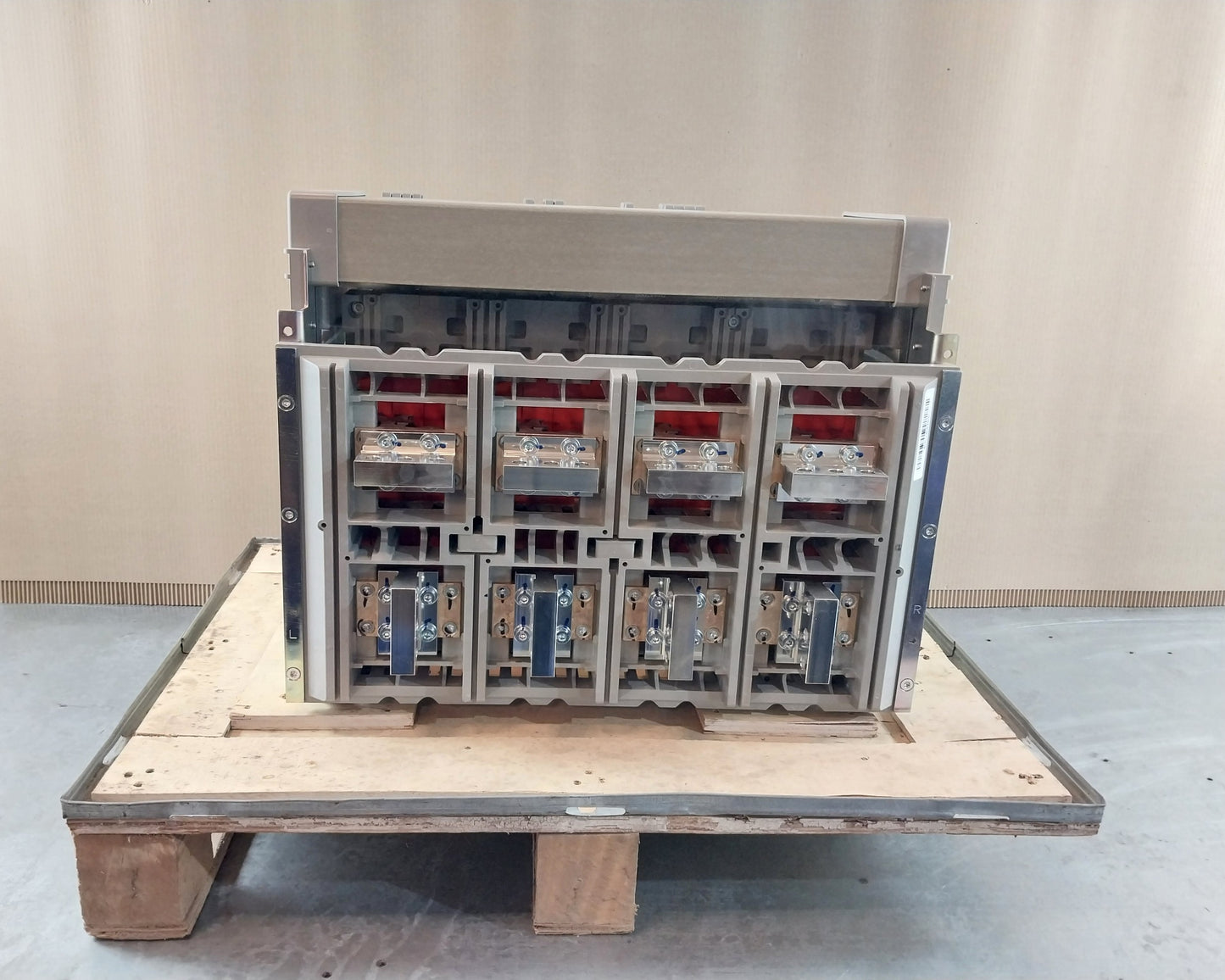 SCHNEIDER ELECTRIC NW08 H1 MASTERPACT CIRCUIT BREAKER 800A 4 POLE