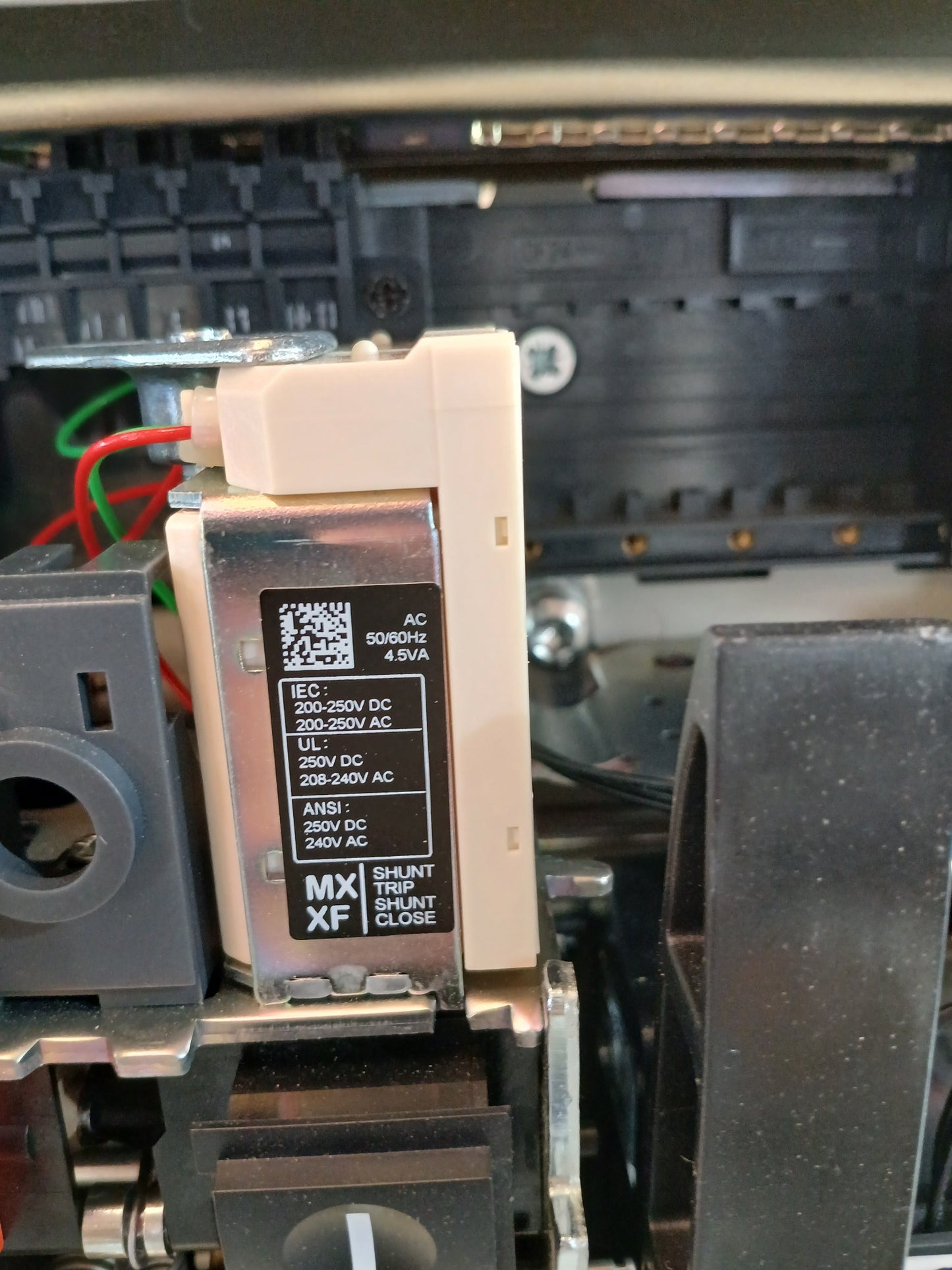 SCHNEIDER ELECTRIC NW20 H1 MASTERPACT AIR CIRCUIT BREAKER 2000A 4 POLE