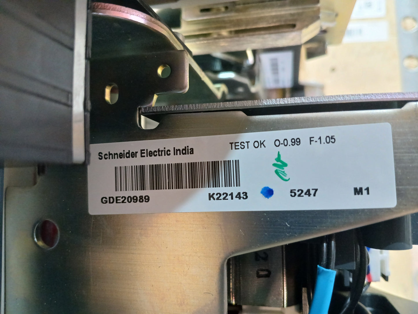 SCHNEIDER ELECTRIC NW20 H1 MASTERPACT AIR CIRCUIT BREAKER 2000A 4 POLE