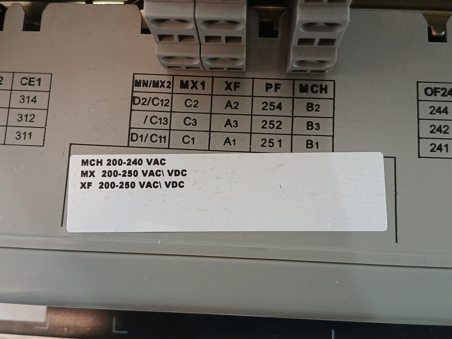 SCHNEIDER ELECTRIC NW20 H1 MASTERPACT AIR CIRCUIT BREAKER 2000A 4 POLE