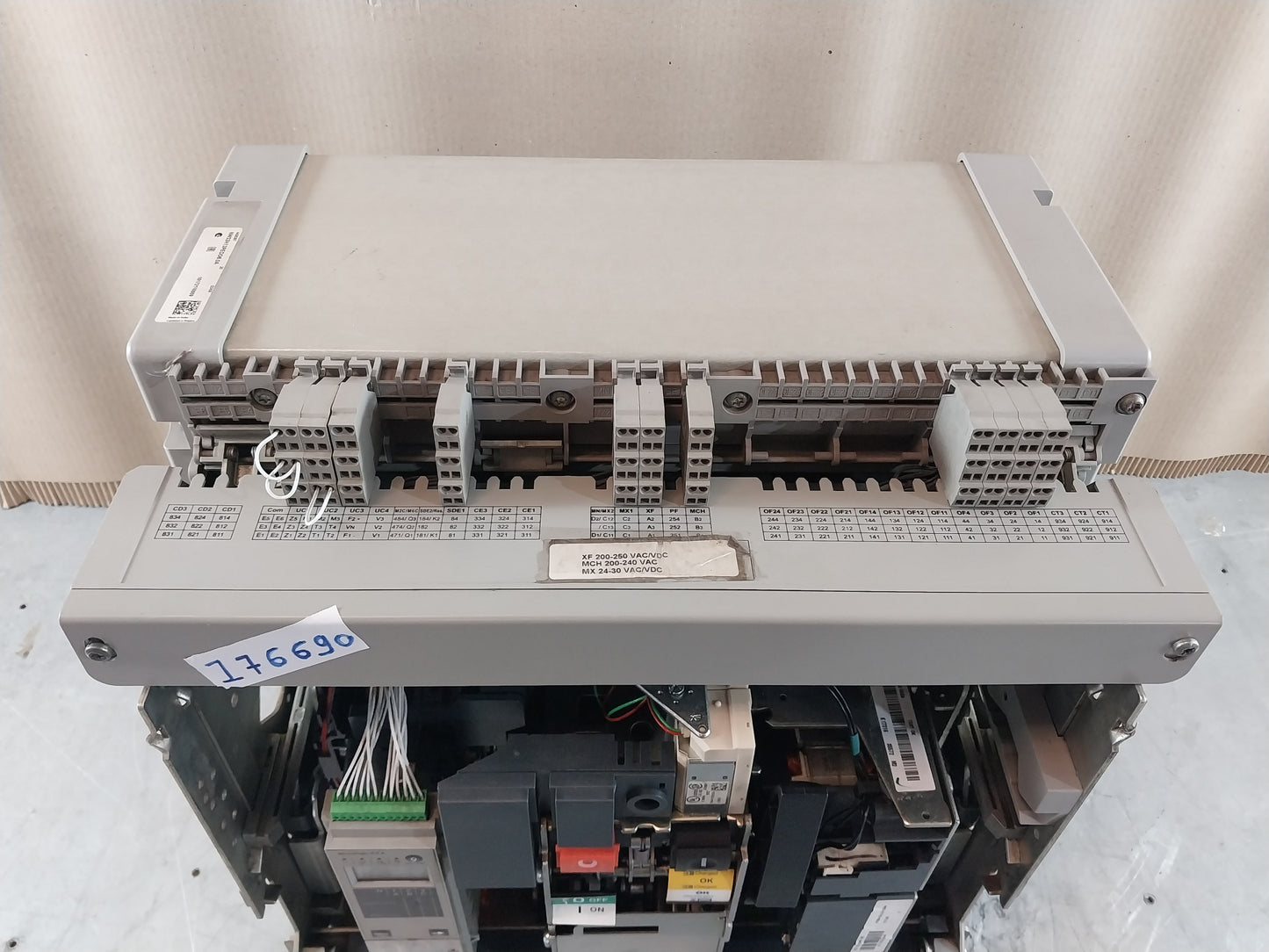 SCHNEIDER ELECTRIC NW20 H1 MASTERPACT CIRCUIT BREAKER 2000A 3 POLE