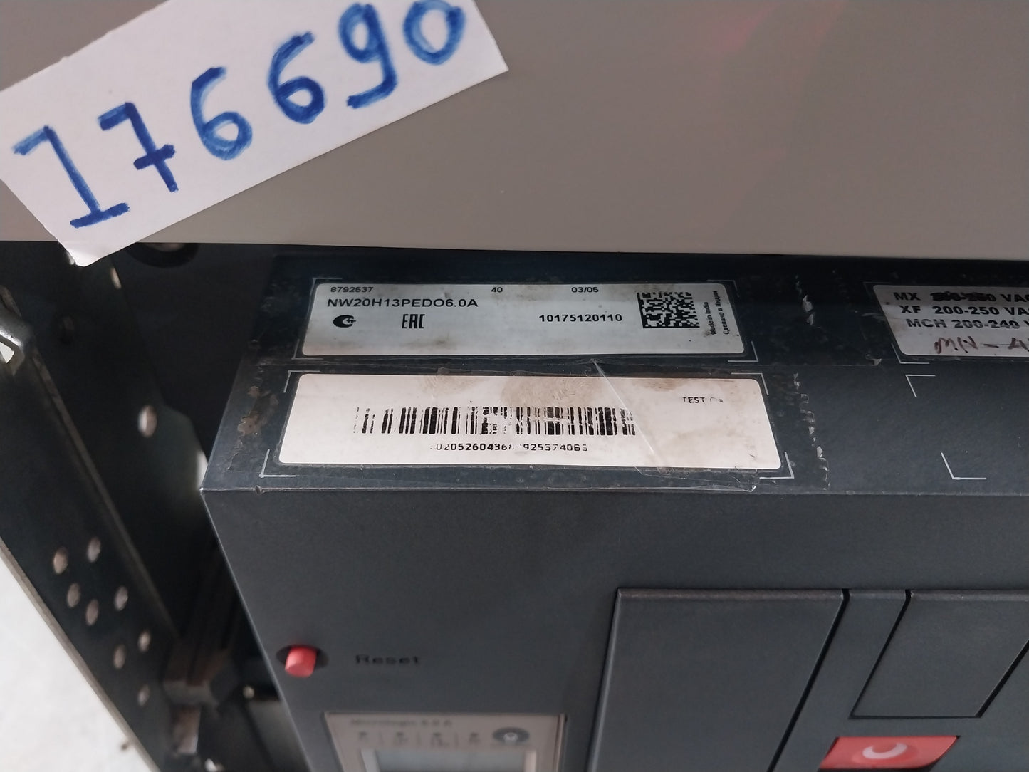 SCHNEIDER ELECTRIC NW20 H1 MASTERPACT CIRCUIT BREAKER 2000A 3 POLE