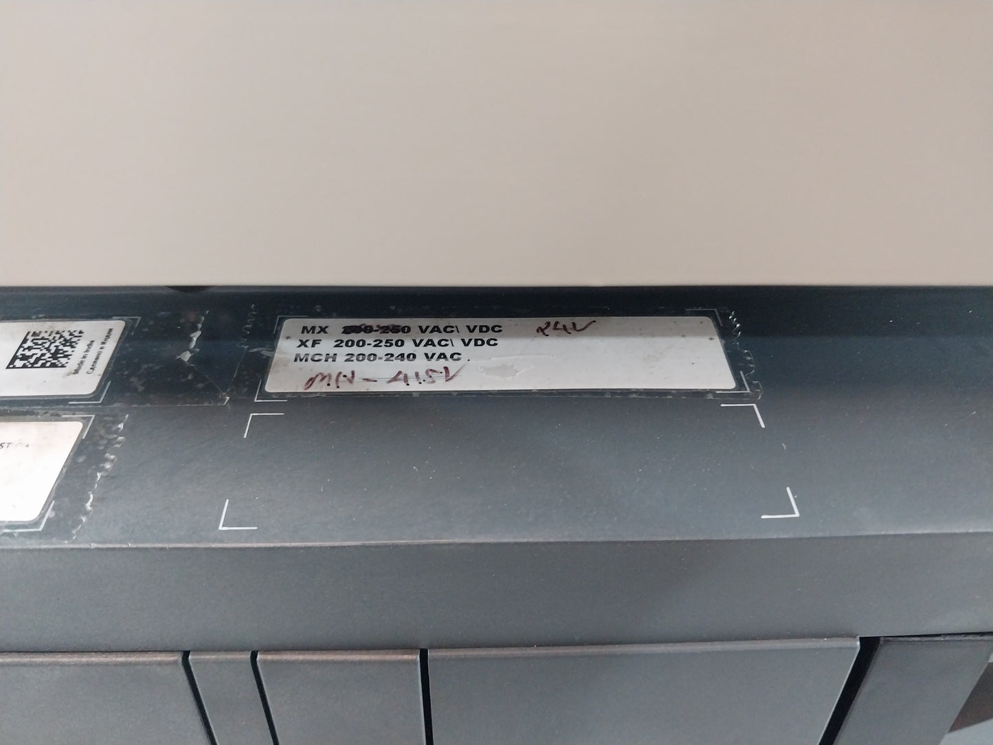 SCHNEIDER ELECTRIC NW20 H1 MASTERPACT CIRCUIT BREAKER 2000A 3 POLE