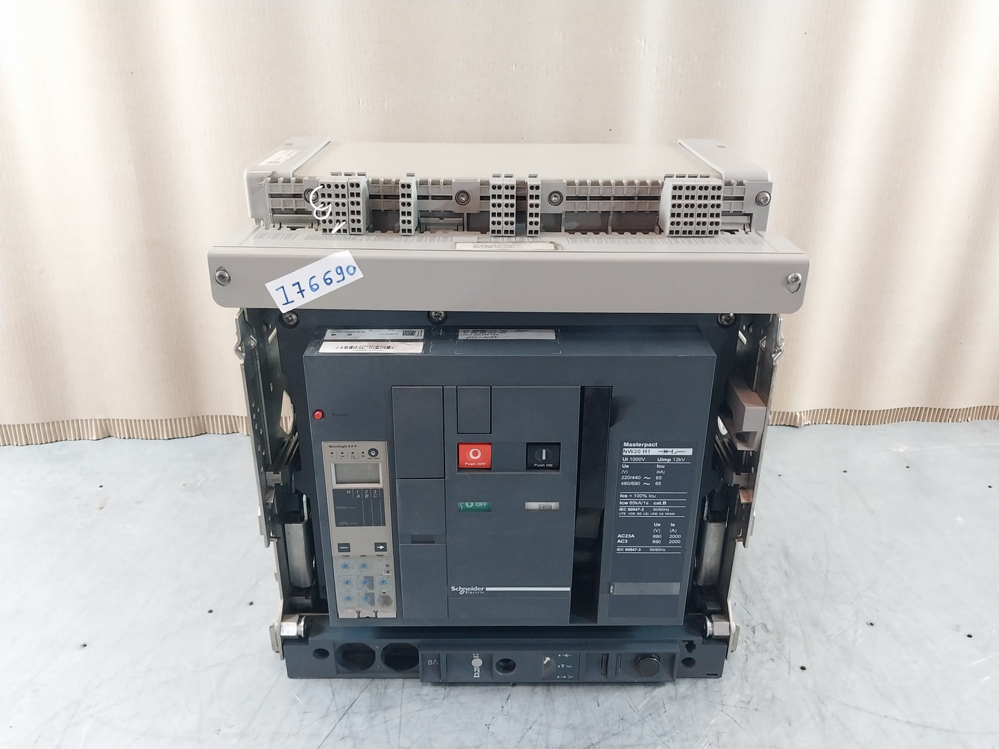 SCHNEIDER ELECTRIC NW20 H1 MASTERPACT CIRCUIT BREAKER 2000A 3 POLE