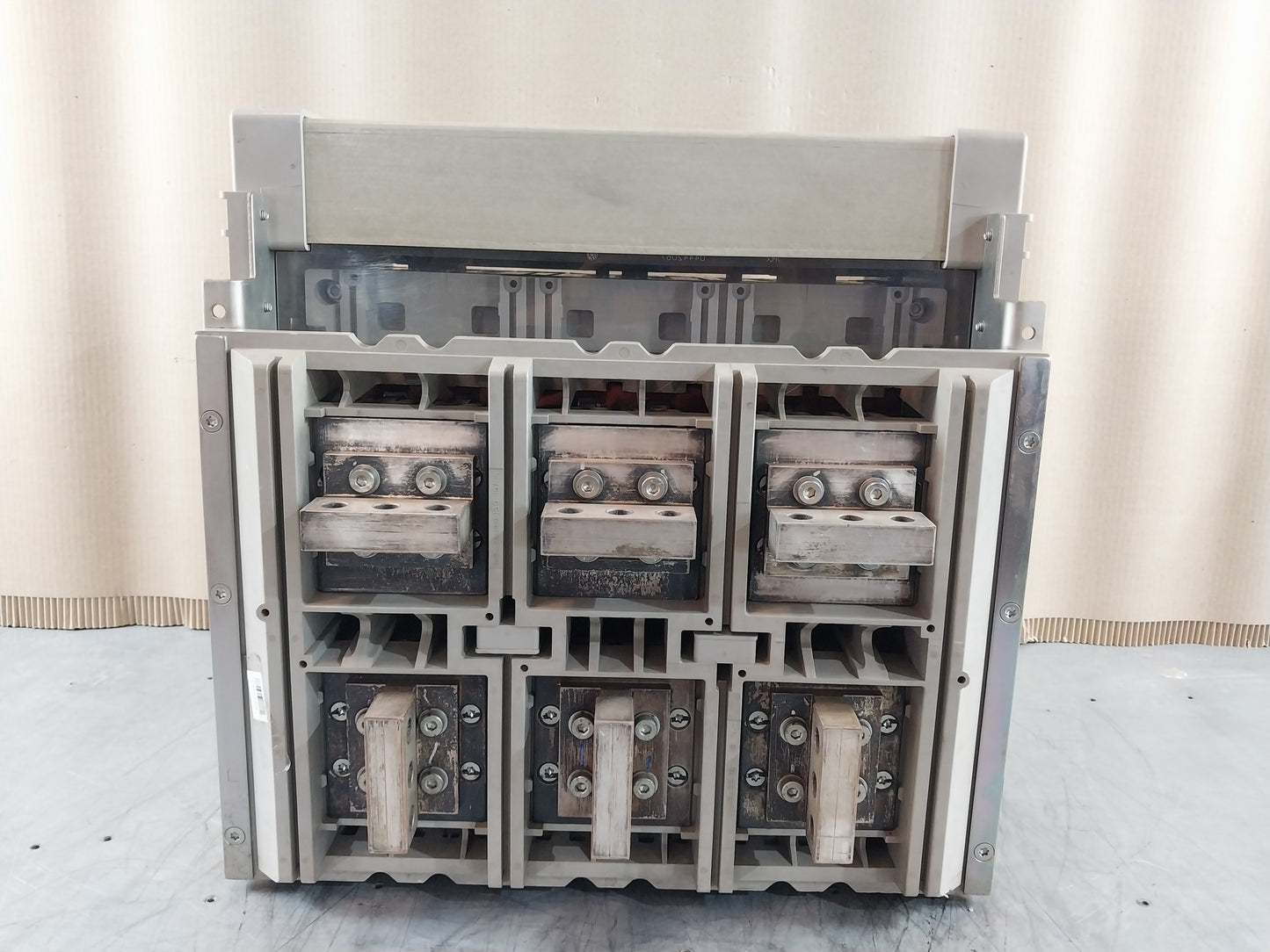 SCHNEIDER ELECTRIC NW20 H1 MASTERPACT CIRCUIT BREAKER 2000A 3 POLE
