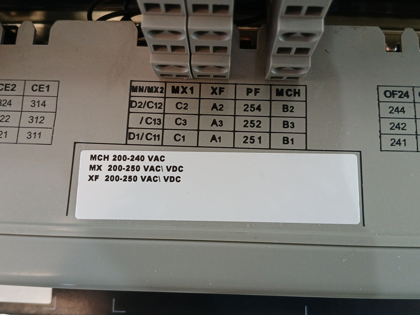 SCHNEIDER ELECTRIC NW25 H1 MASTERPACT AIR CIRCUIT BREAKER 2500A 4 POLE