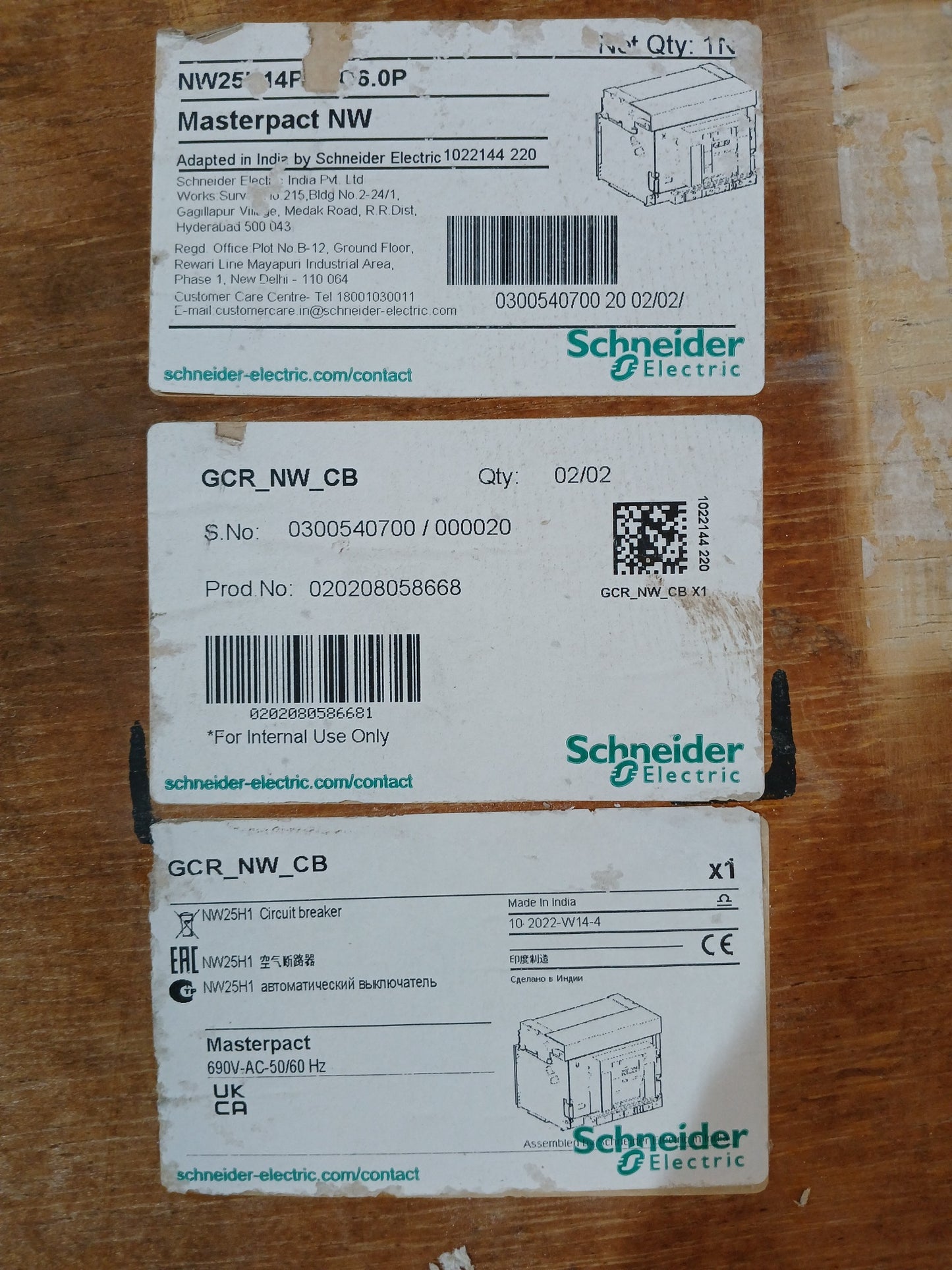 SCHNEIDER ELECTRIC NW25 H1 MASTERPACT AIR CIRCUIT BREAKER 2500A 4 POLE